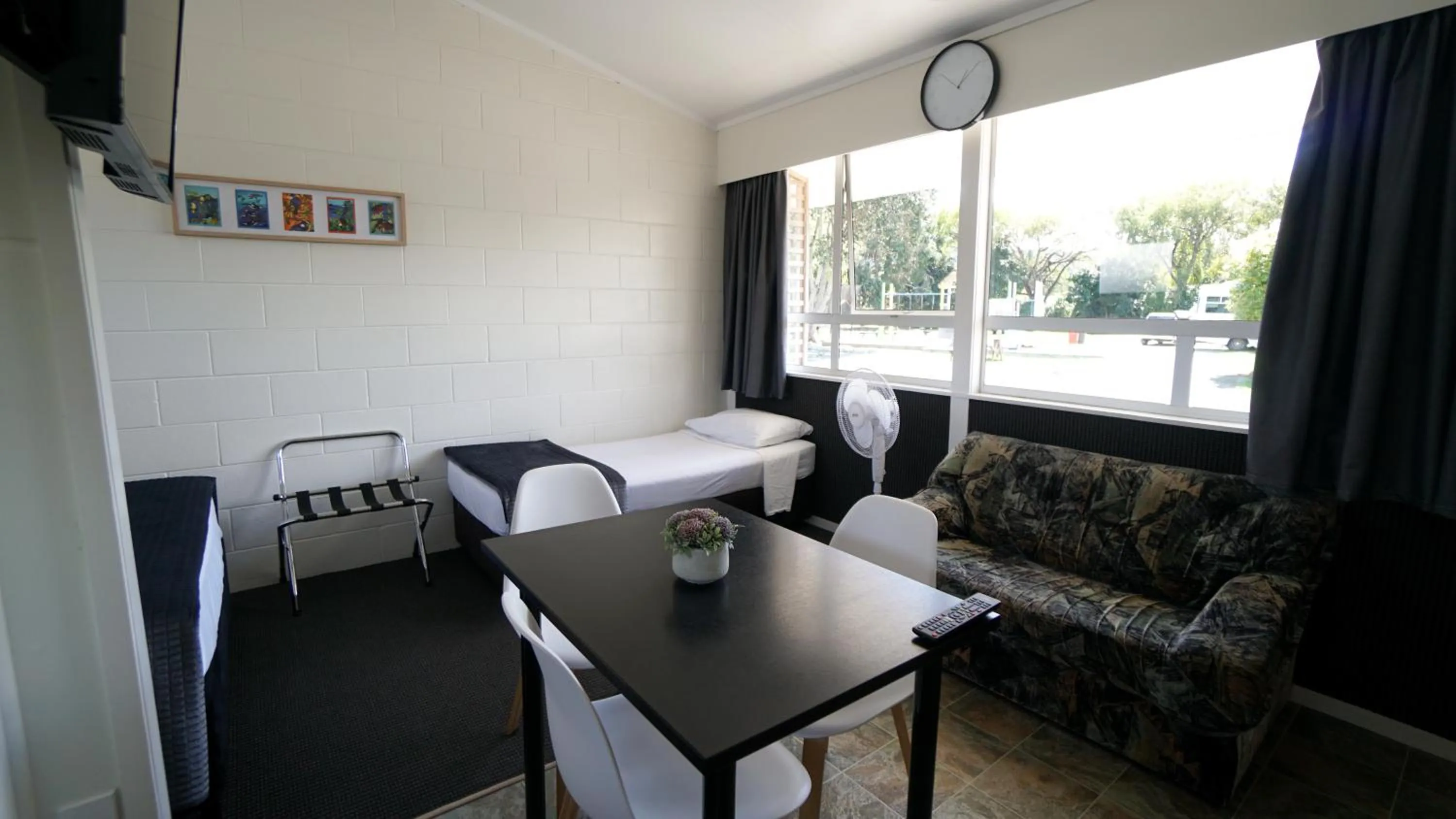 Living room in Whangarei Central Holiday Park