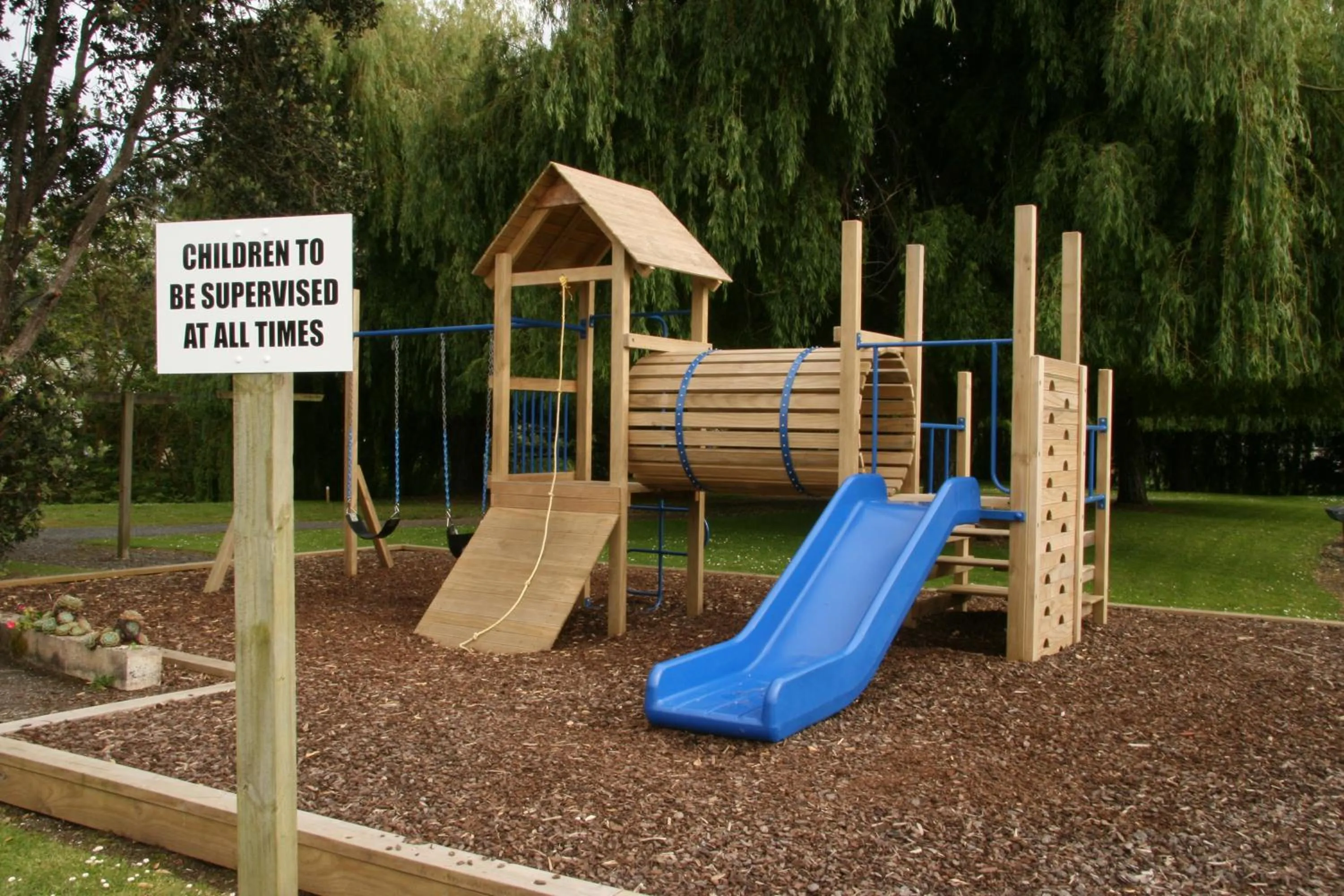 Logo/Certificate/Sign in Whangarei Central Holiday Park