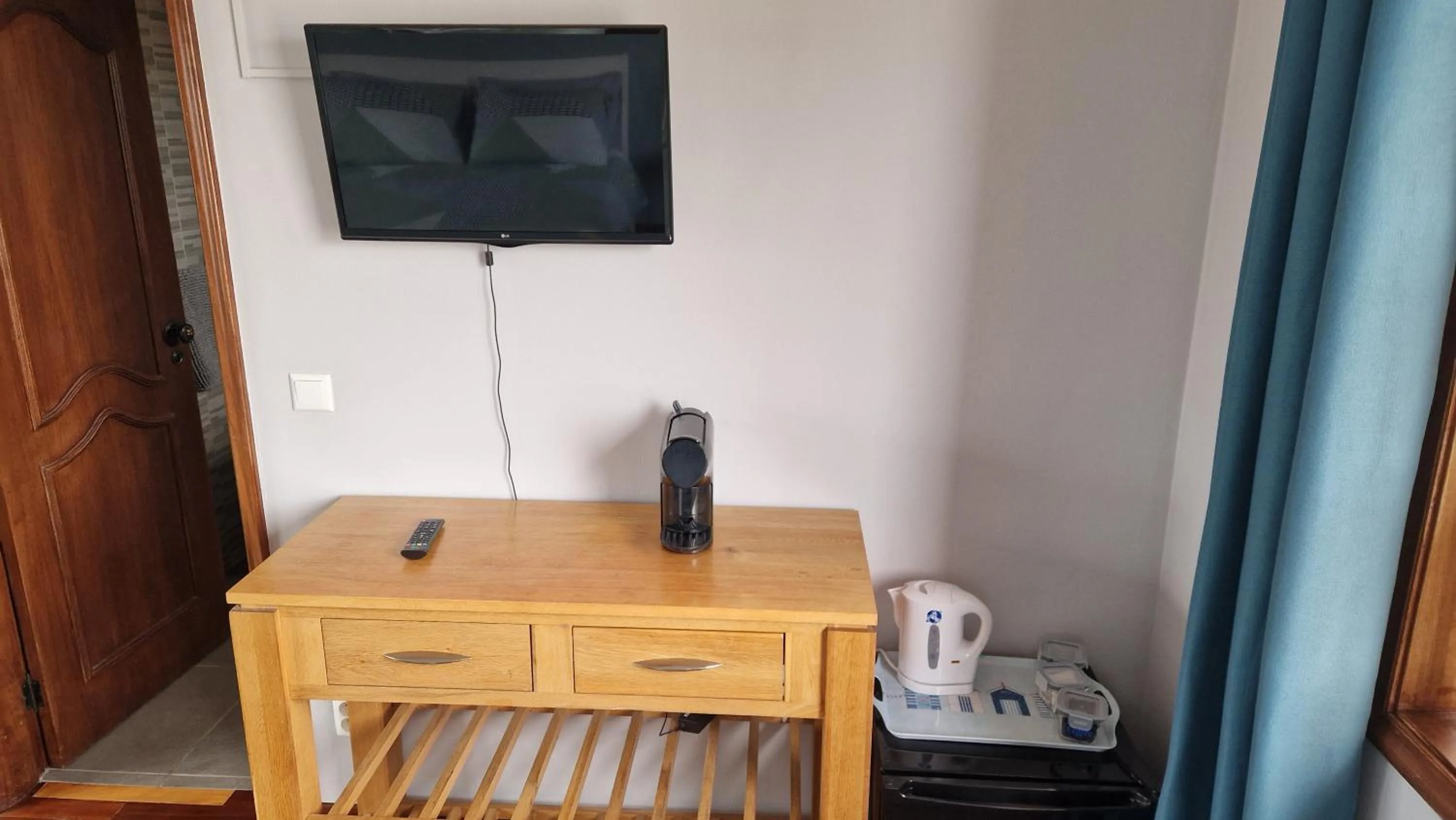 TV and multimedia in Beachwalk guesthouse