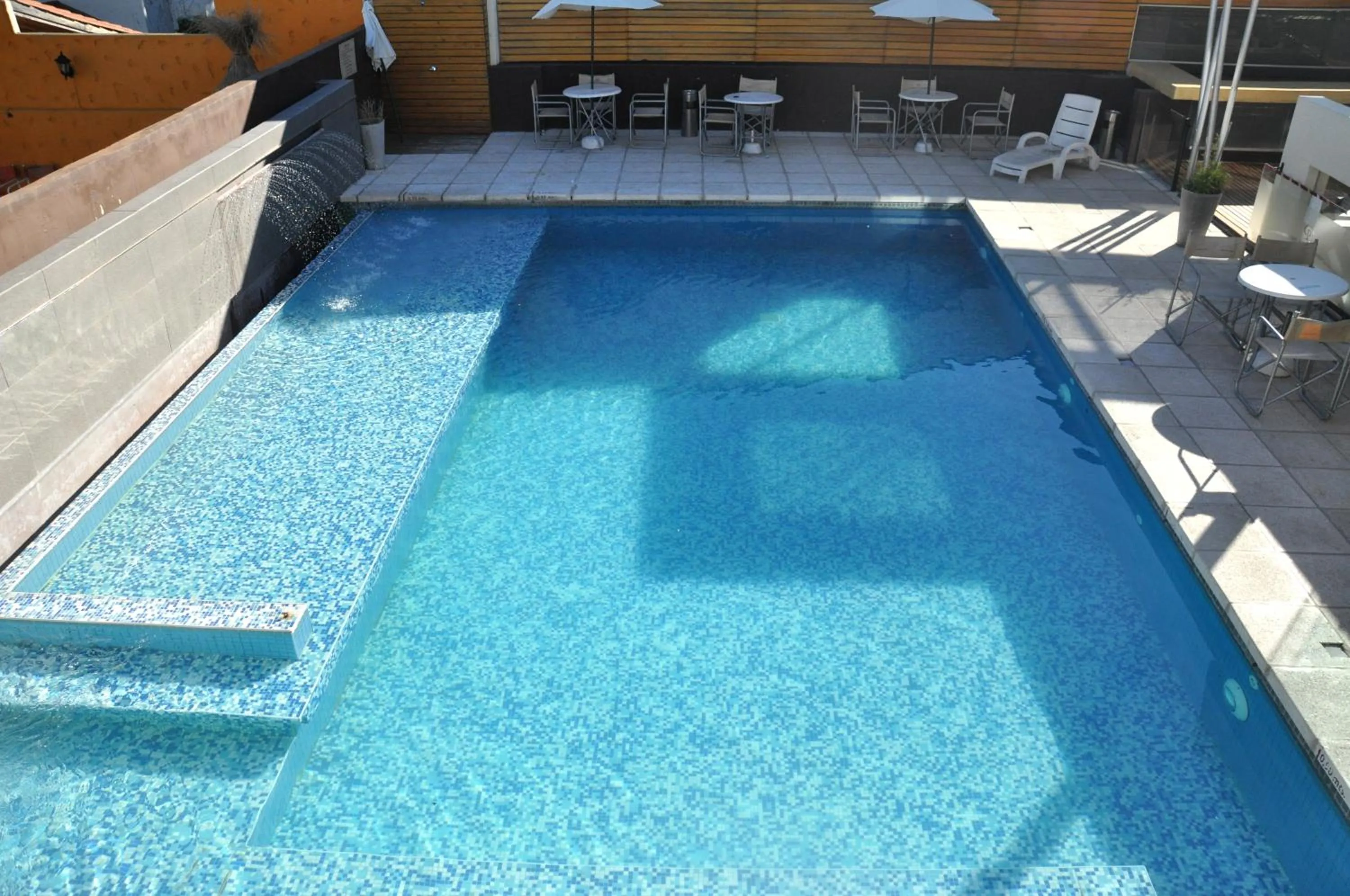Swimming pool in Piazza Hotel