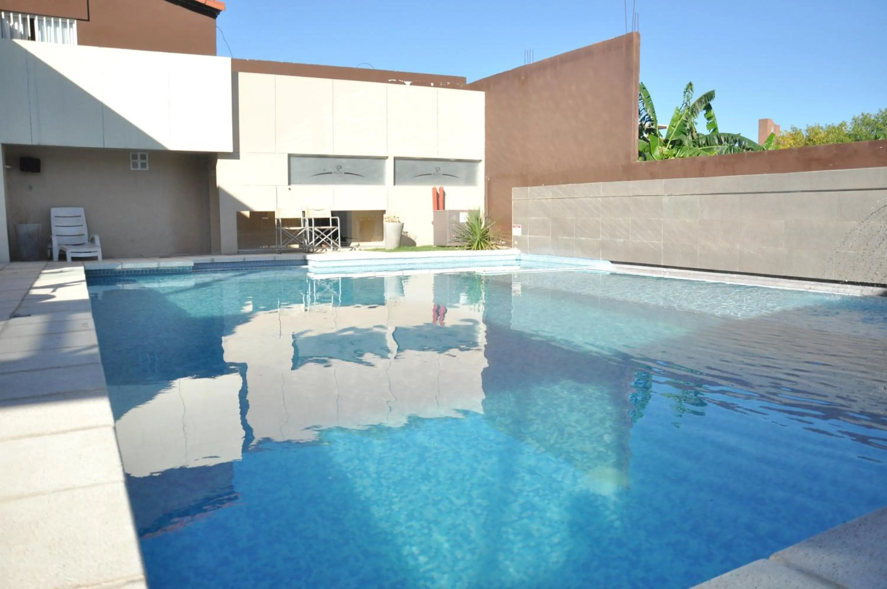 Swimming pool in Piazza Hotel