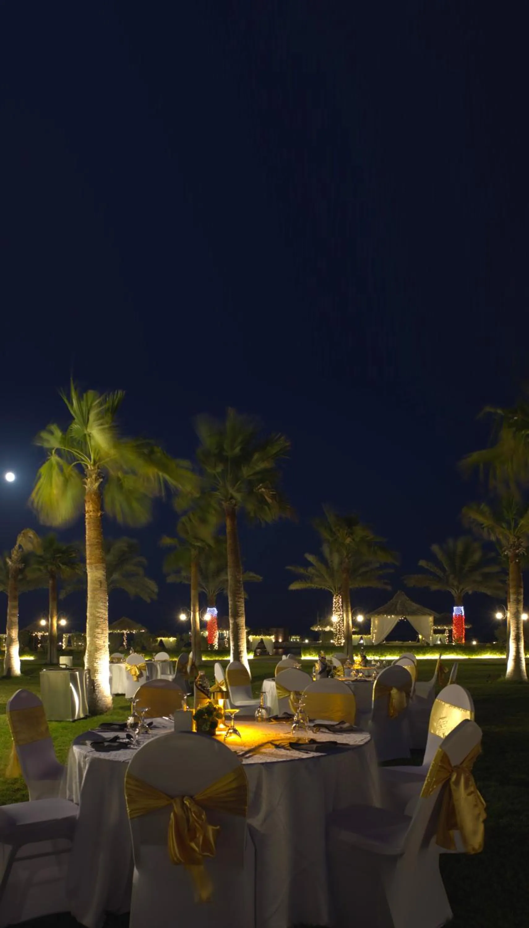 Beach in Jaw Resort & Spa