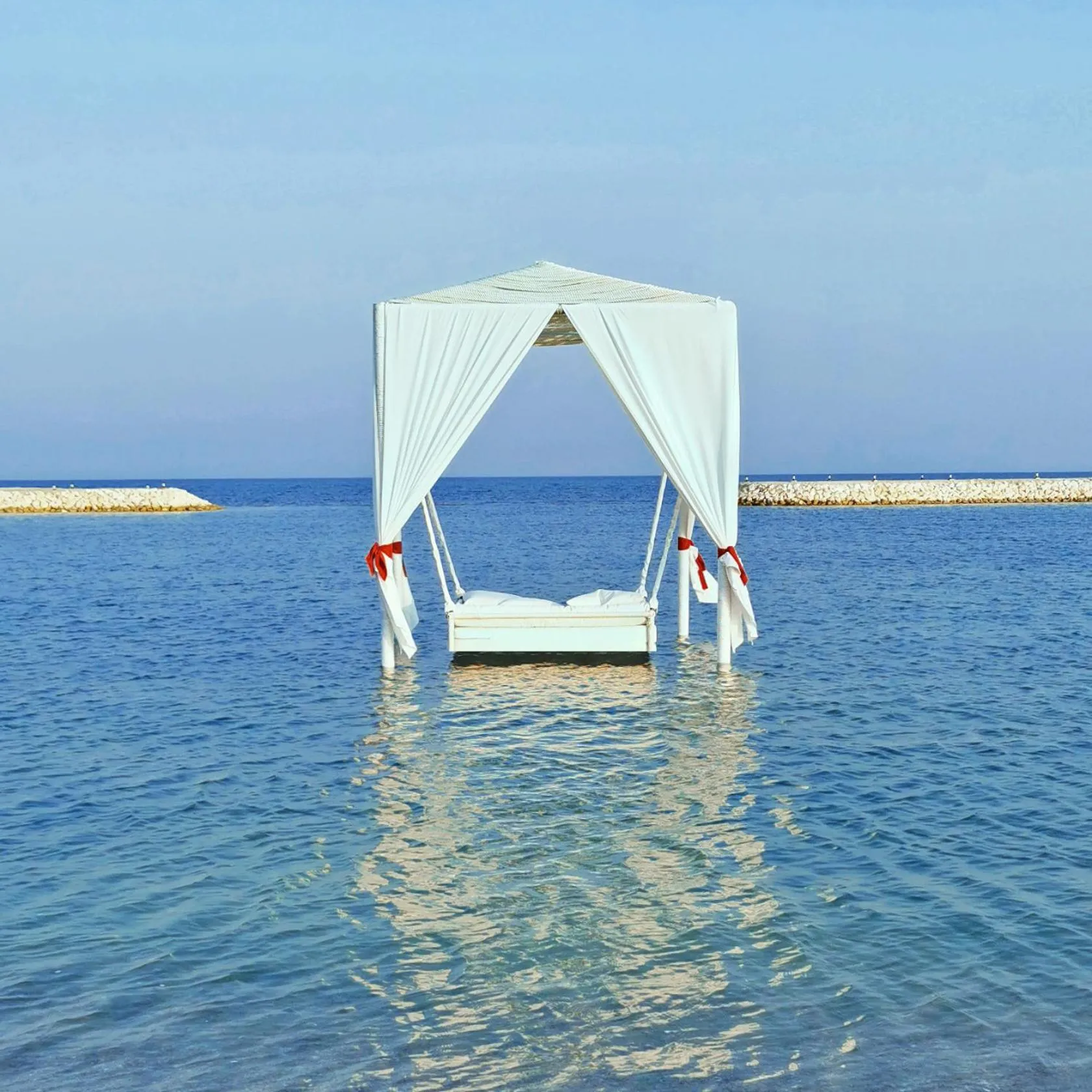 Beach in Jaw Resort & Spa