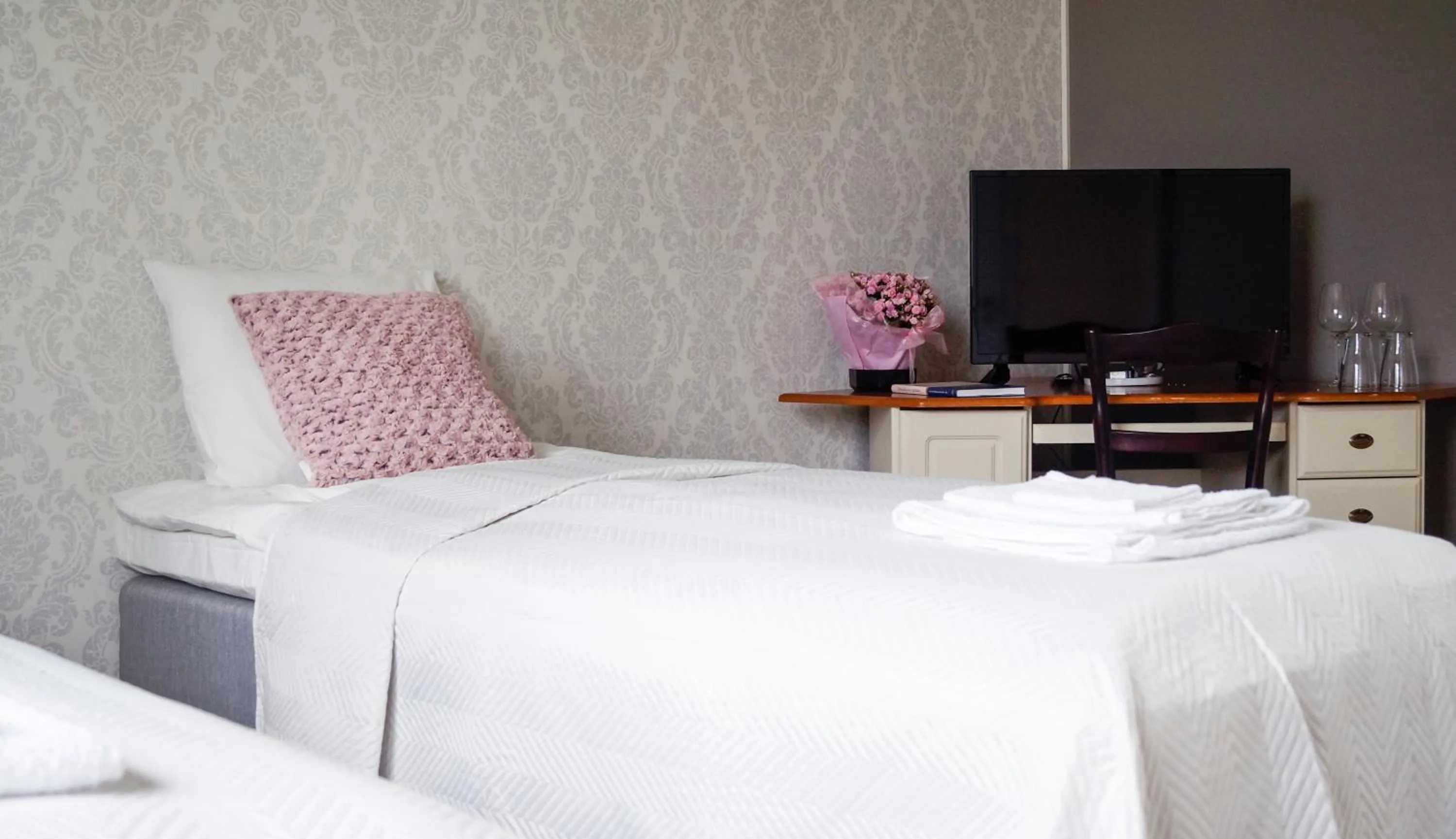 Photo of the whole room, Bed in Kartanomajoitus Sofia & Angelique