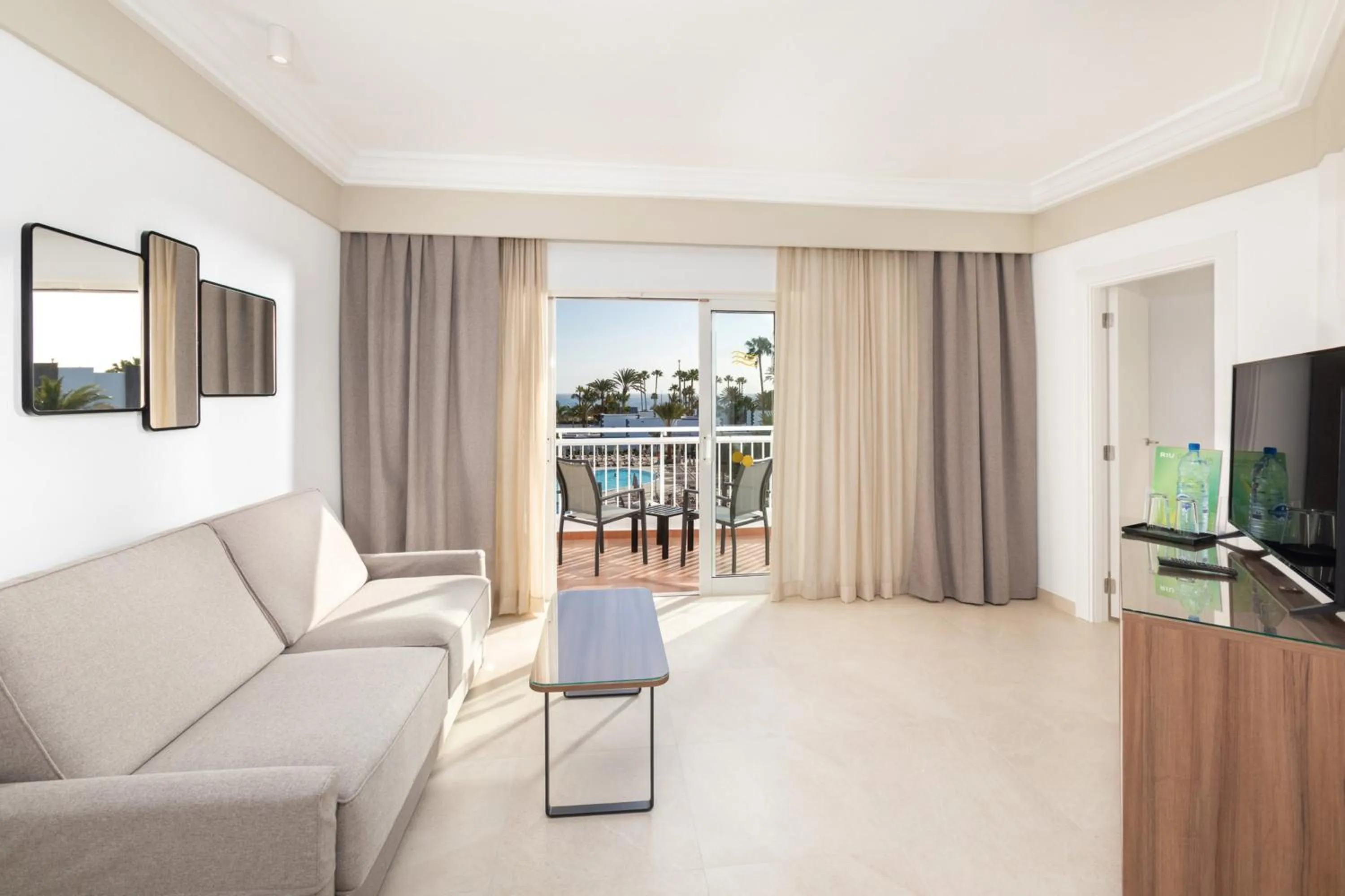 TV and multimedia in Hotel Riu Paraiso Lanzarote - All Inclusive