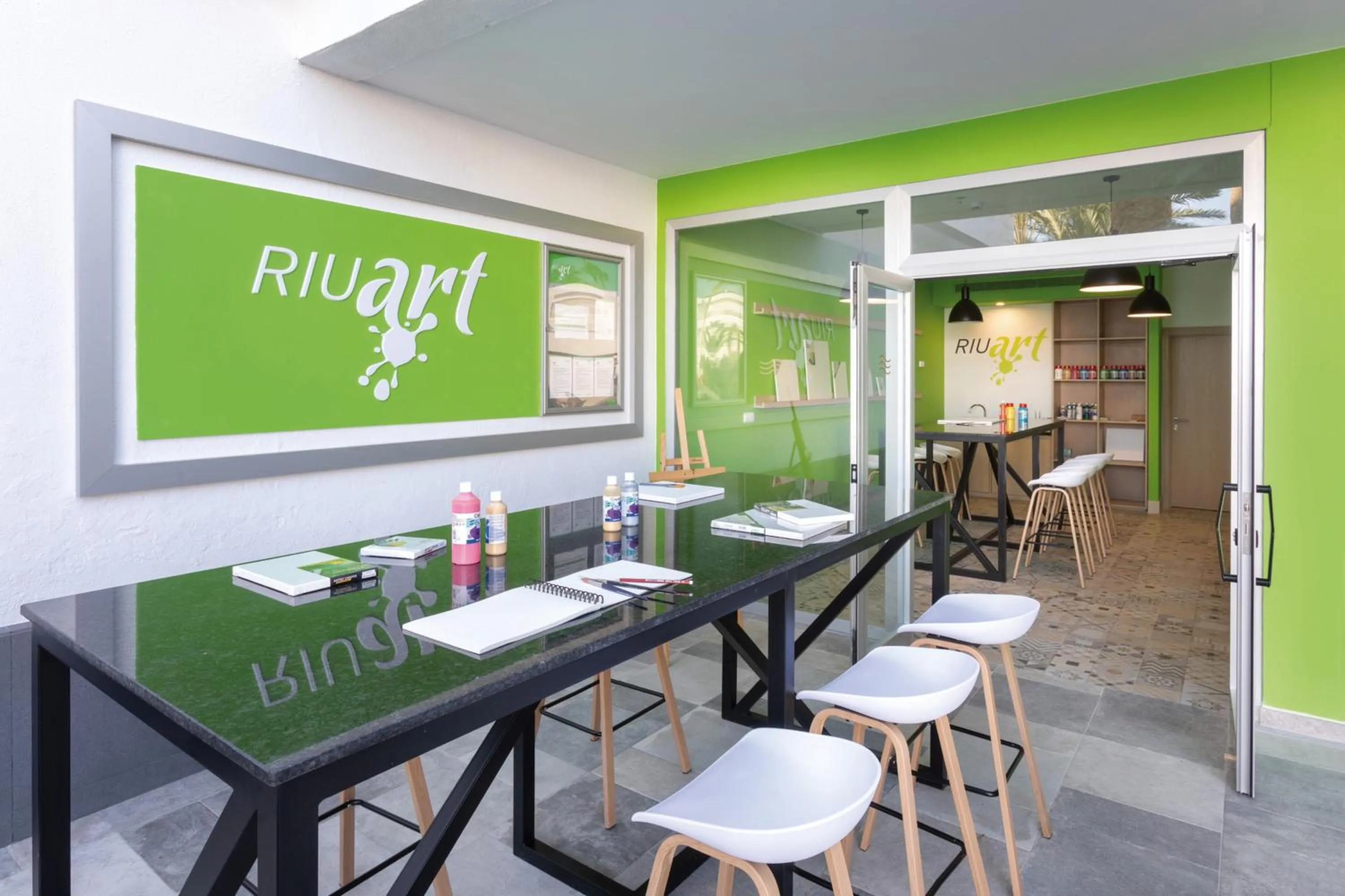 Entertainment in Hotel Riu Paraiso Lanzarote - All Inclusive