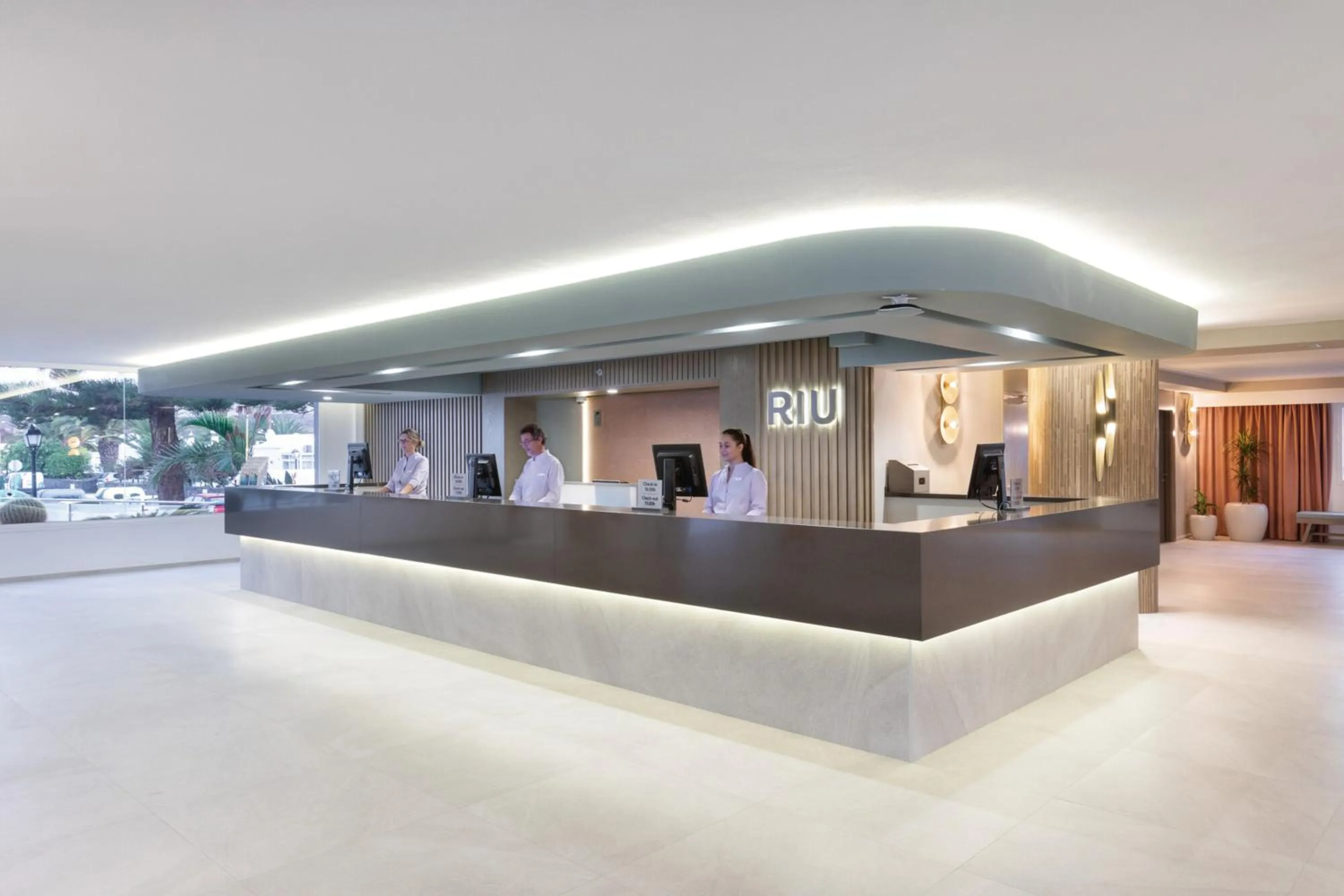 Lobby or reception in Hotel Riu Paraiso Lanzarote - All Inclusive
