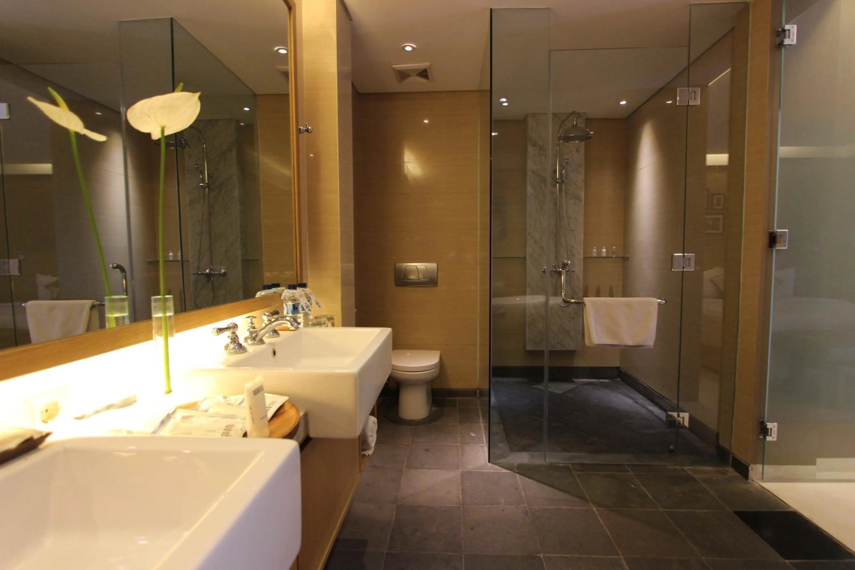 Bathroom in Ossotel Legian