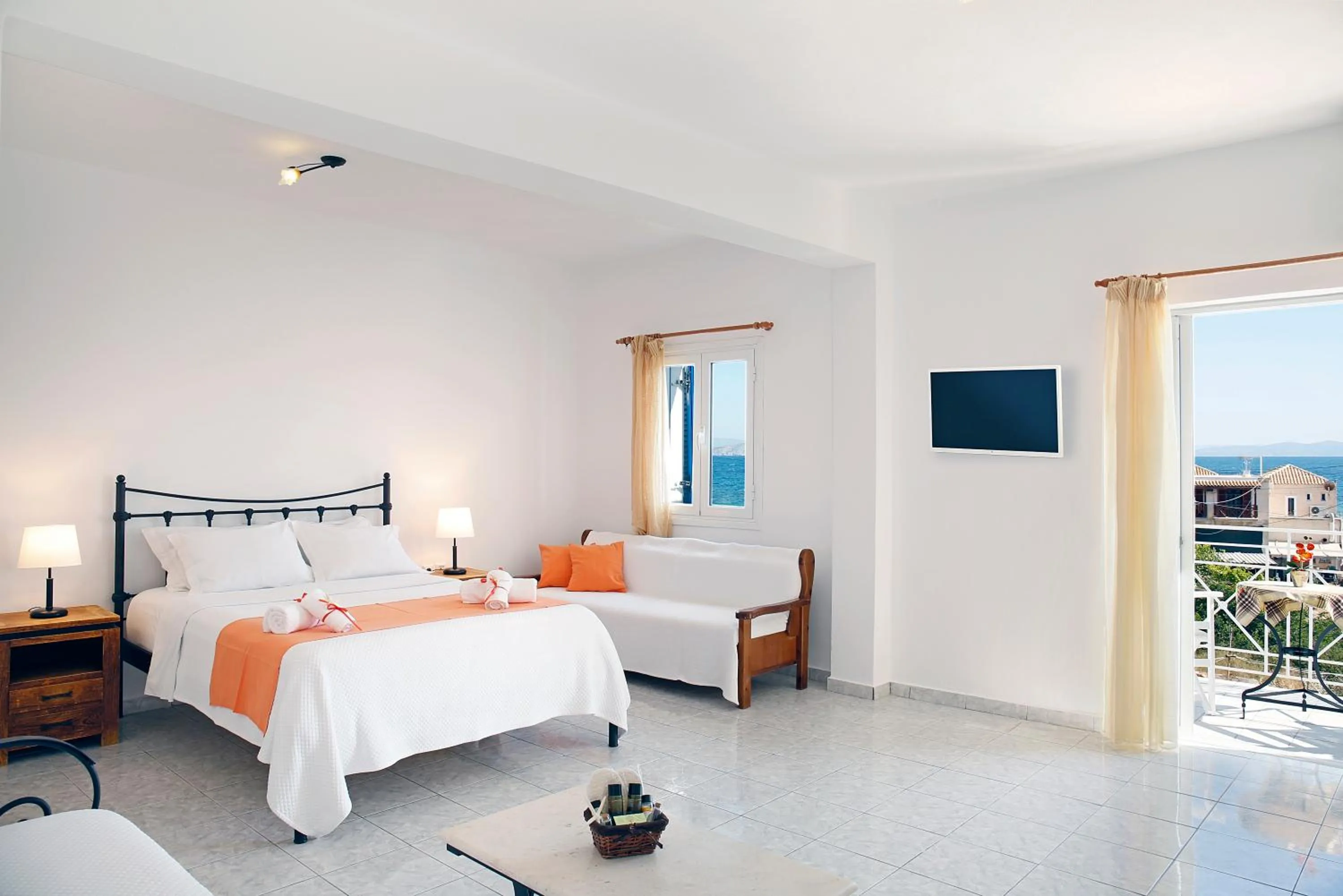 View (from property/room), Bed in Agistri Apartments