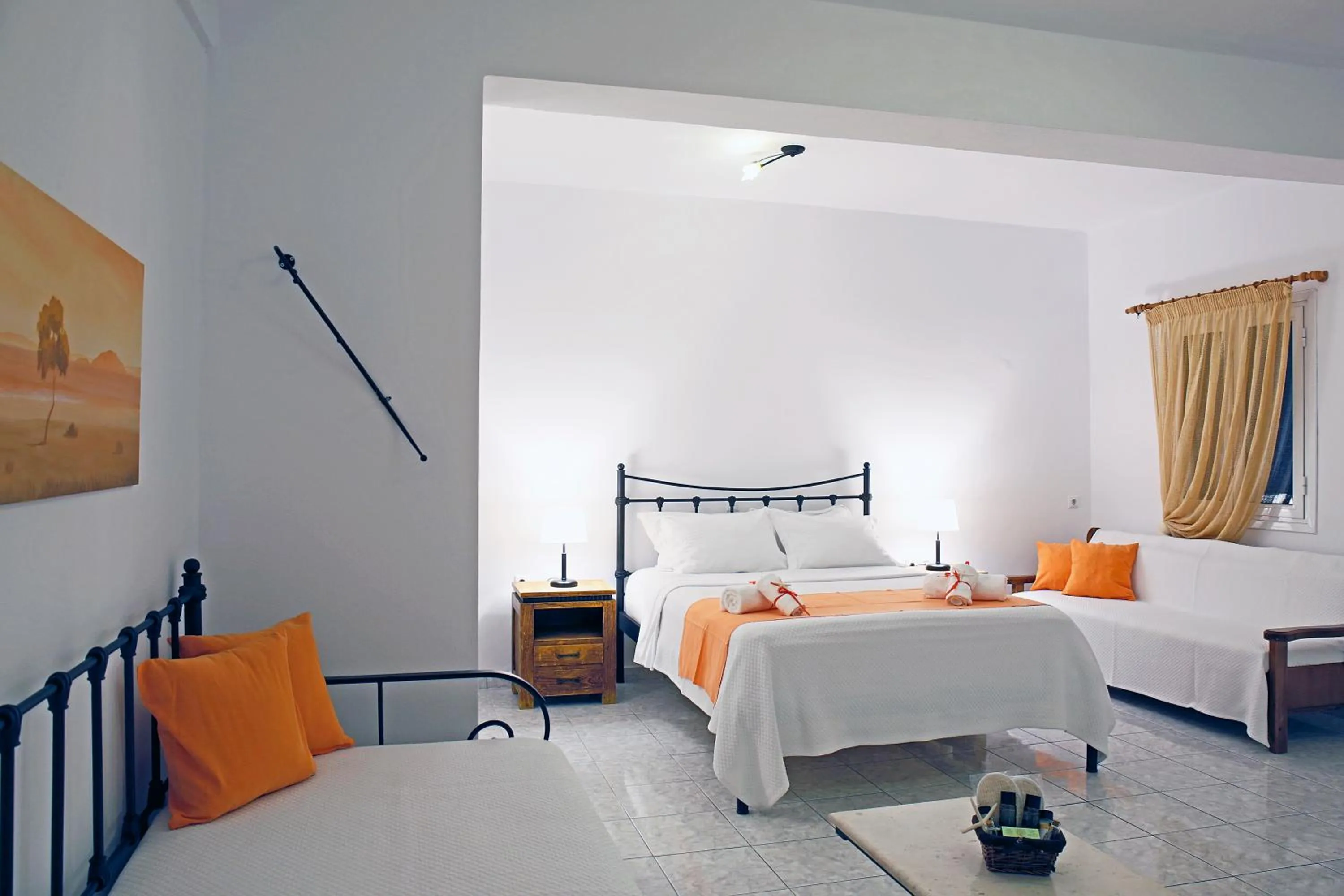 Photo of the whole room, Bed in Agistri Apartments