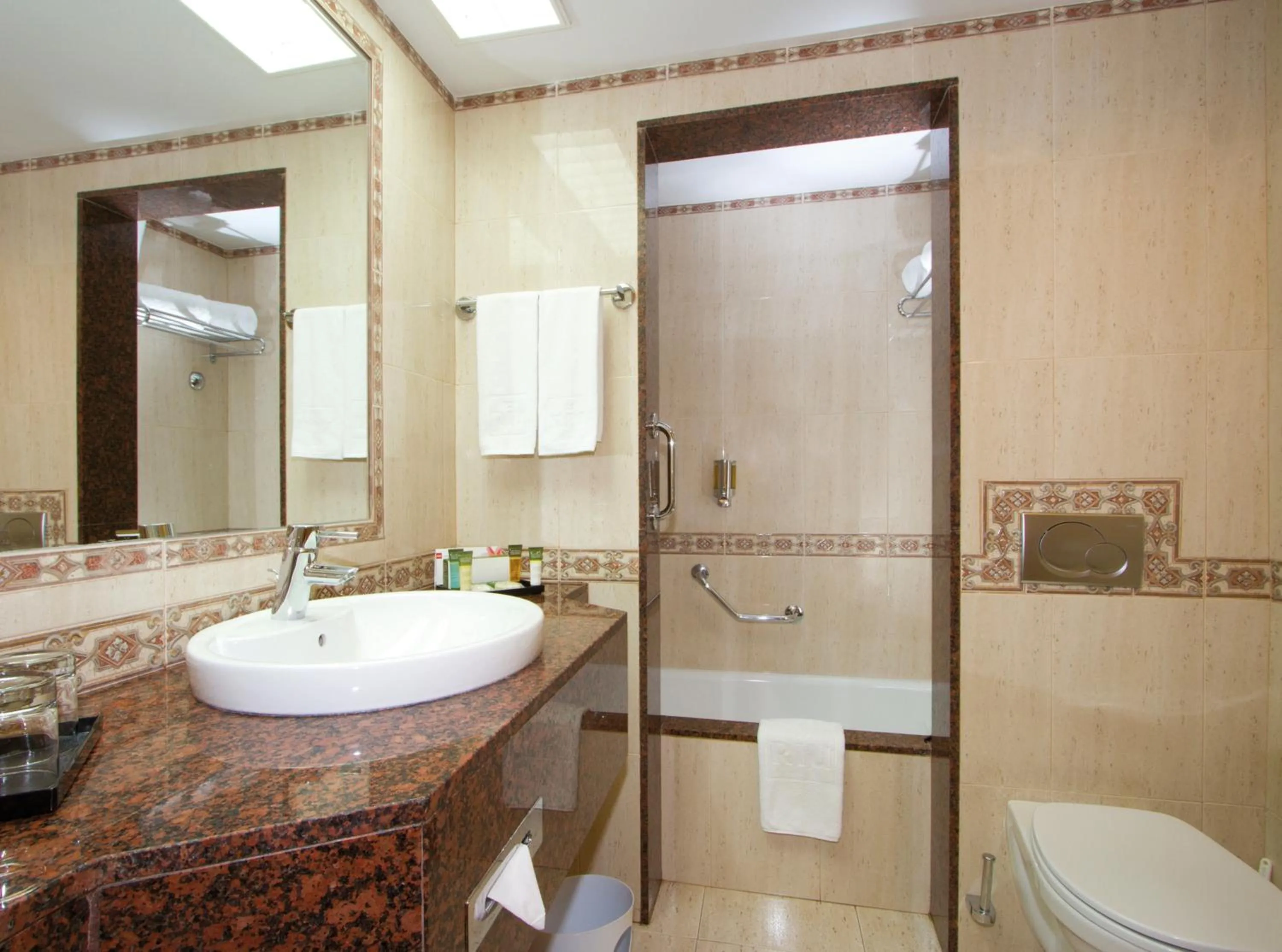 Bathroom in Hotel Riu Palace Tres Islas