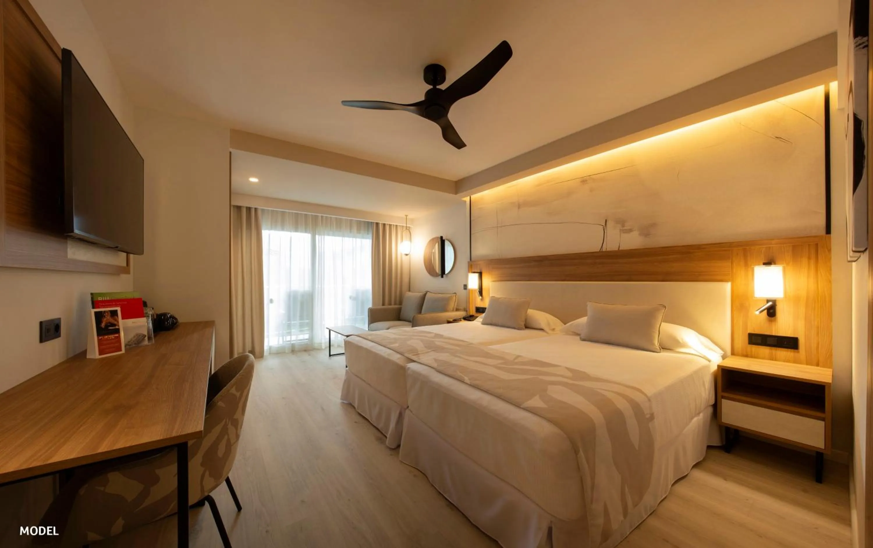 Bedroom, Bed in Hotel Riu Palace Nautilus - Adults Only