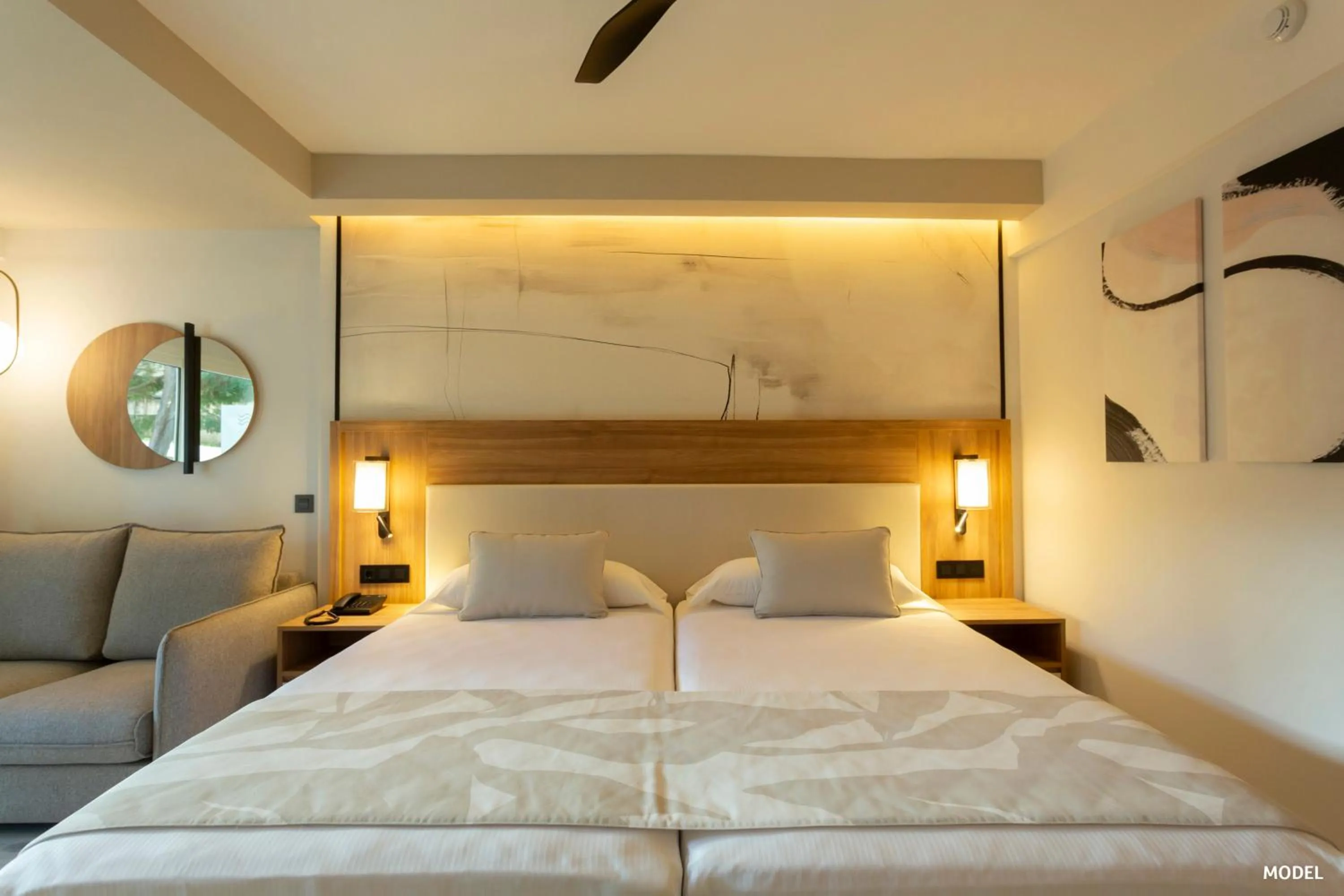 Bedroom, Bed in Hotel Riu Palace Nautilus - Adults Only