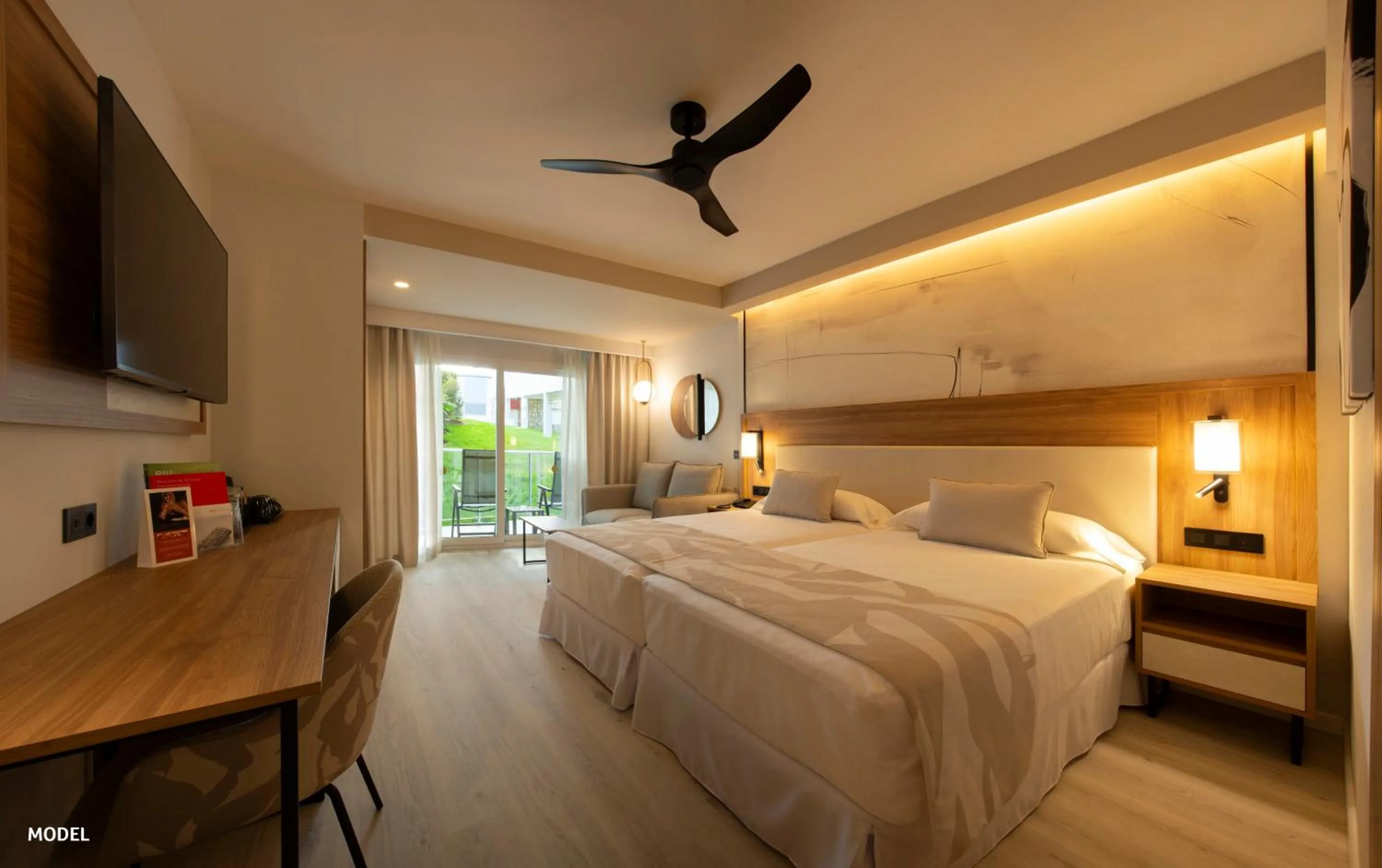 Bedroom, Bed in Hotel Riu Palace Nautilus - Adults Only