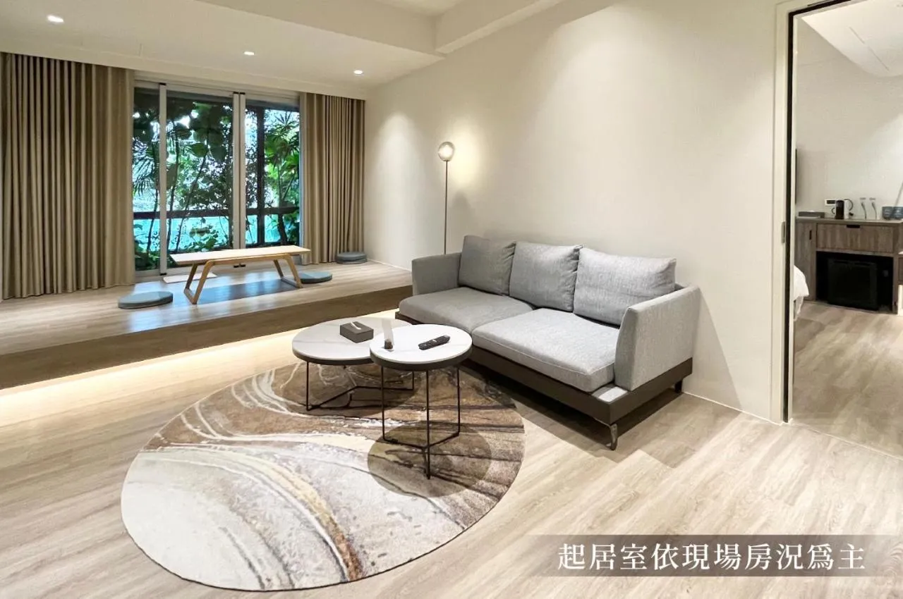 Living room in Crownshine Resort