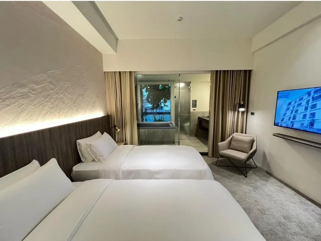 Bedroom, Bed in Crownshine Resort