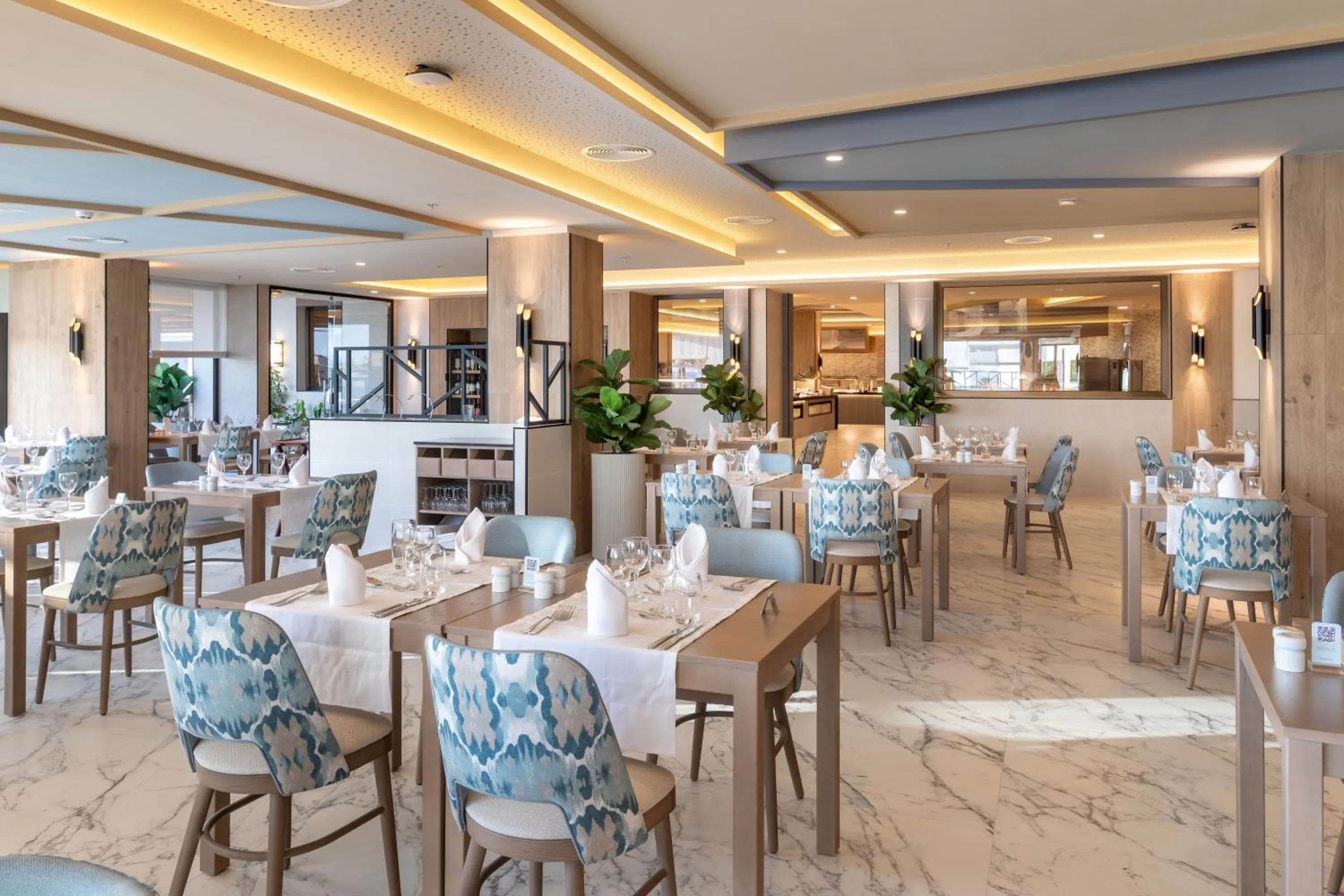 Dining area in Hotel Riu Palace Calypso - Adults Only