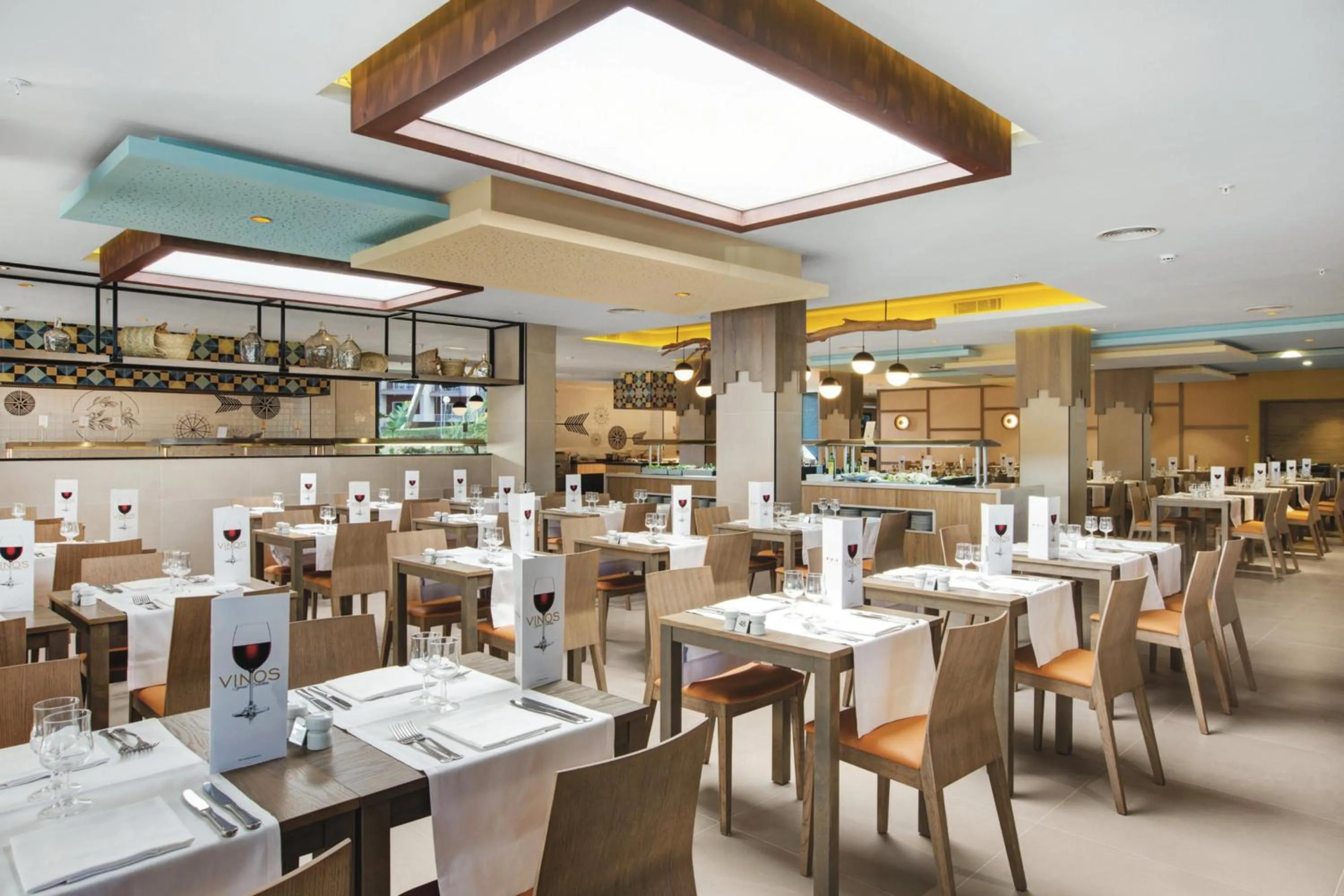 Restaurant/places to eat in Hotel Riu Festival