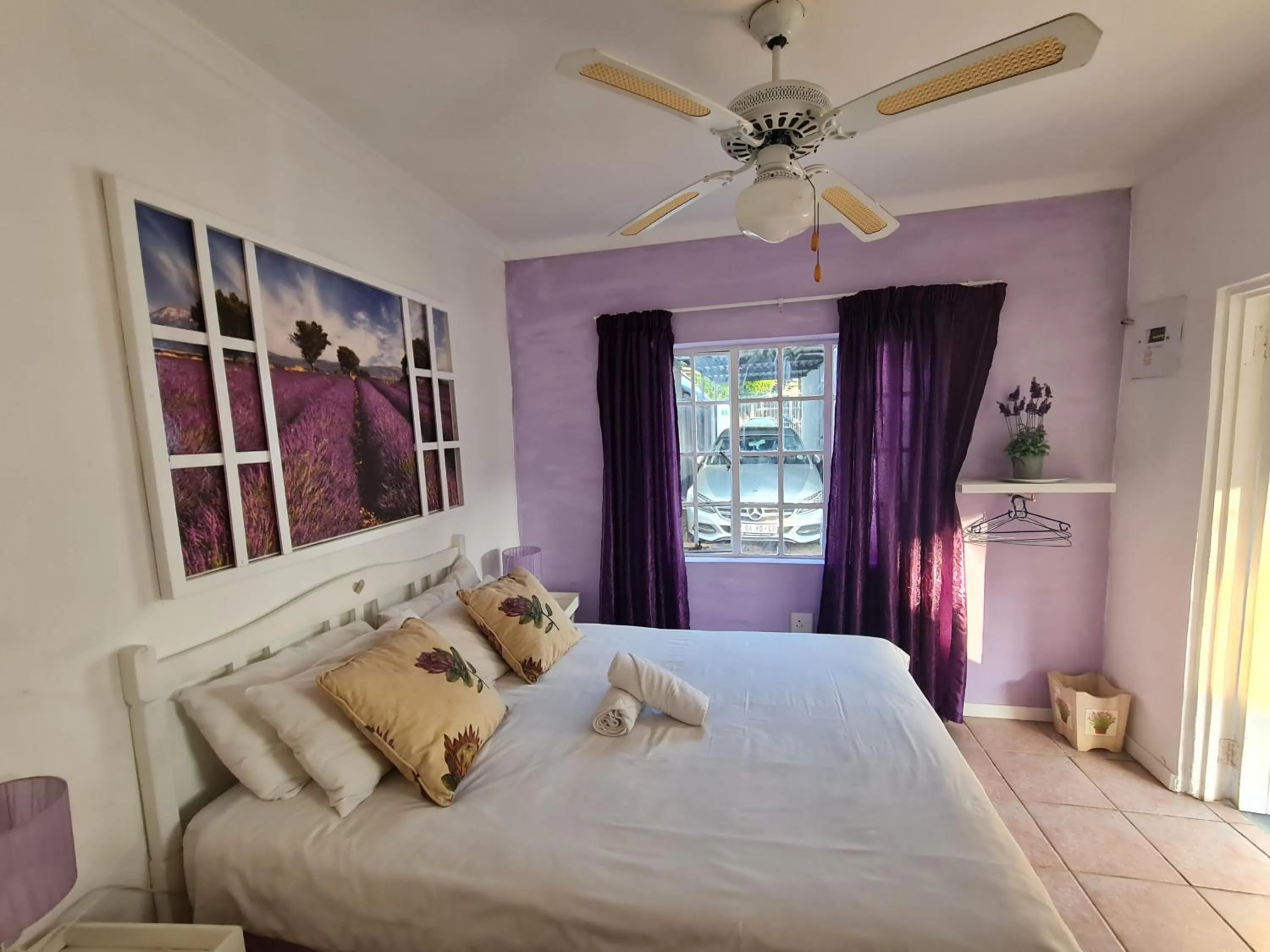 Bedroom, Bed in Melville House