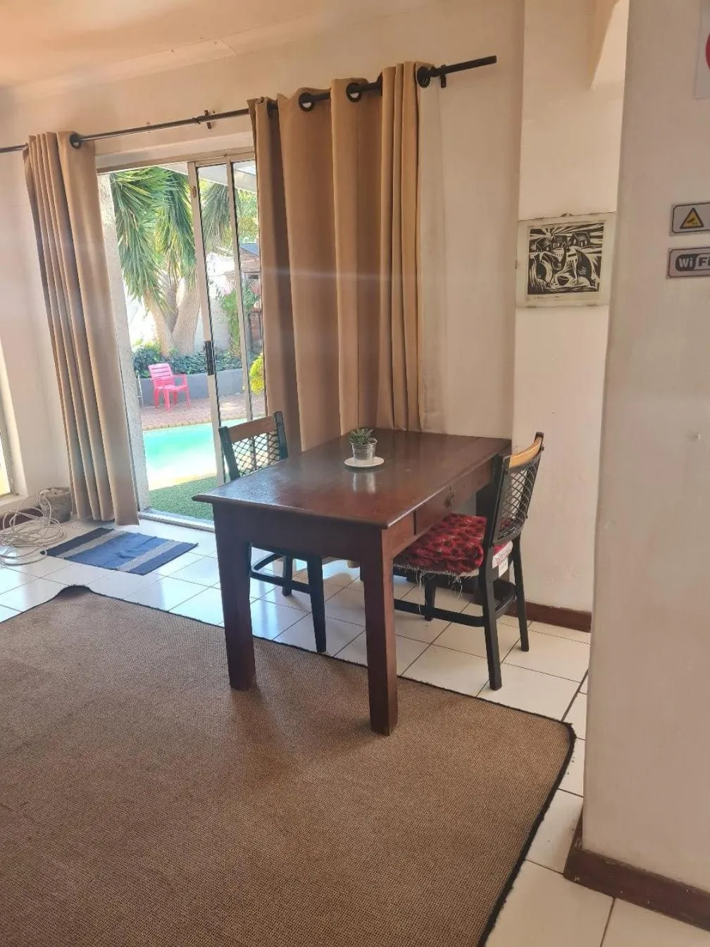 Breakfast in Melville House