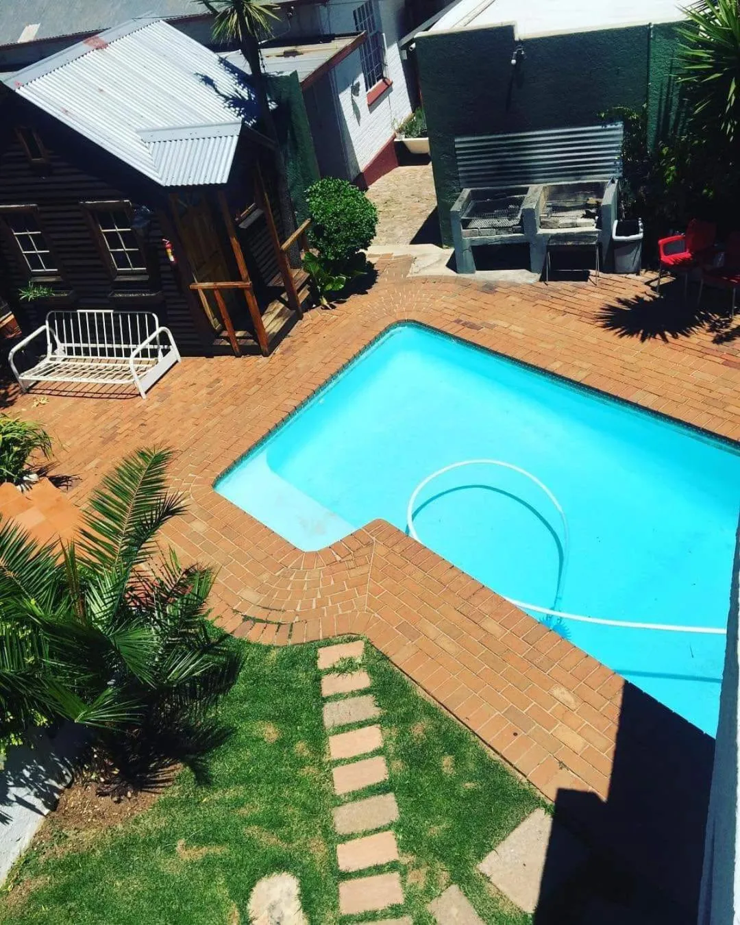 Swimming pool in Melville House