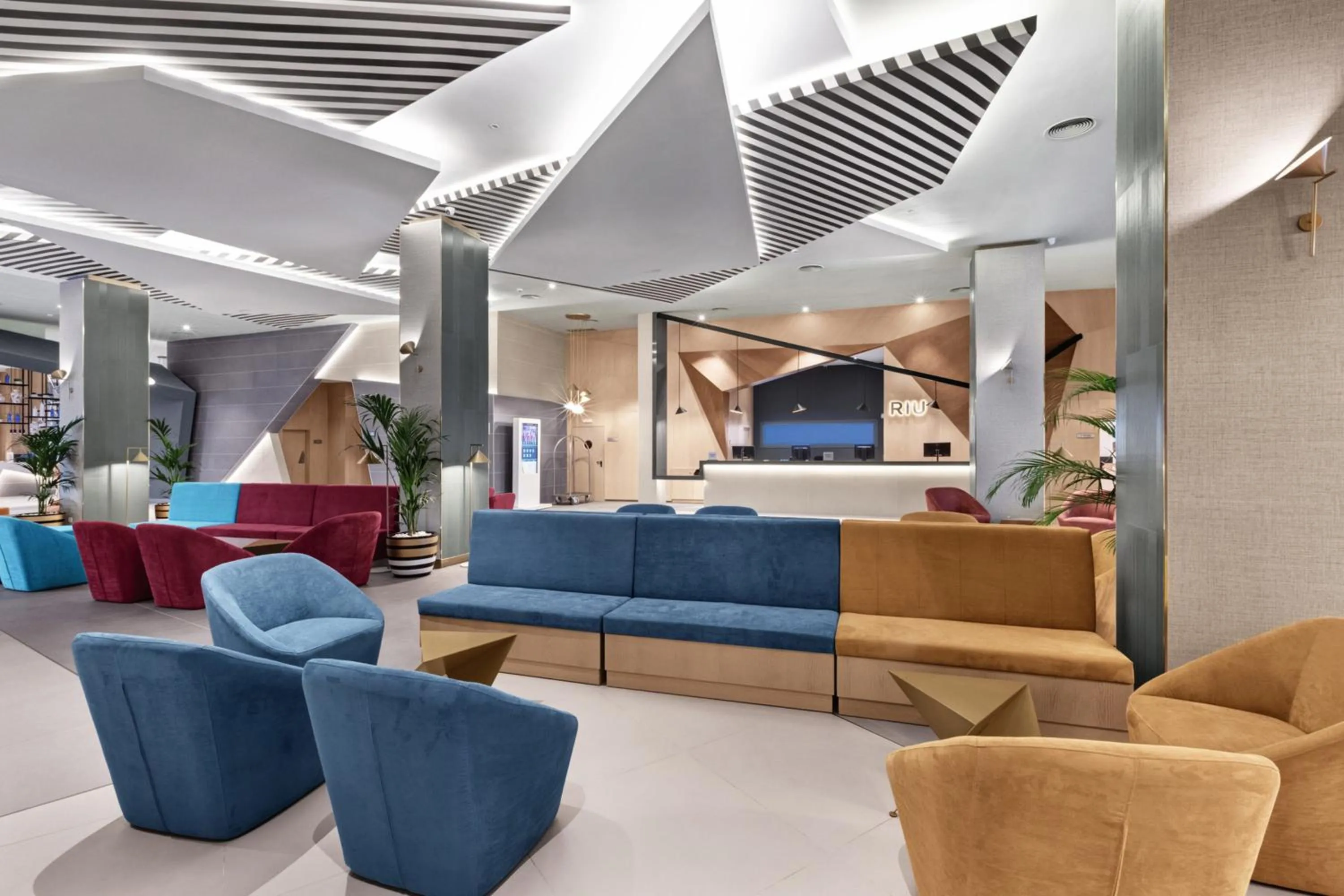 Lobby or reception in Hotel Riu Playa Park - 0'0 All Inclusive