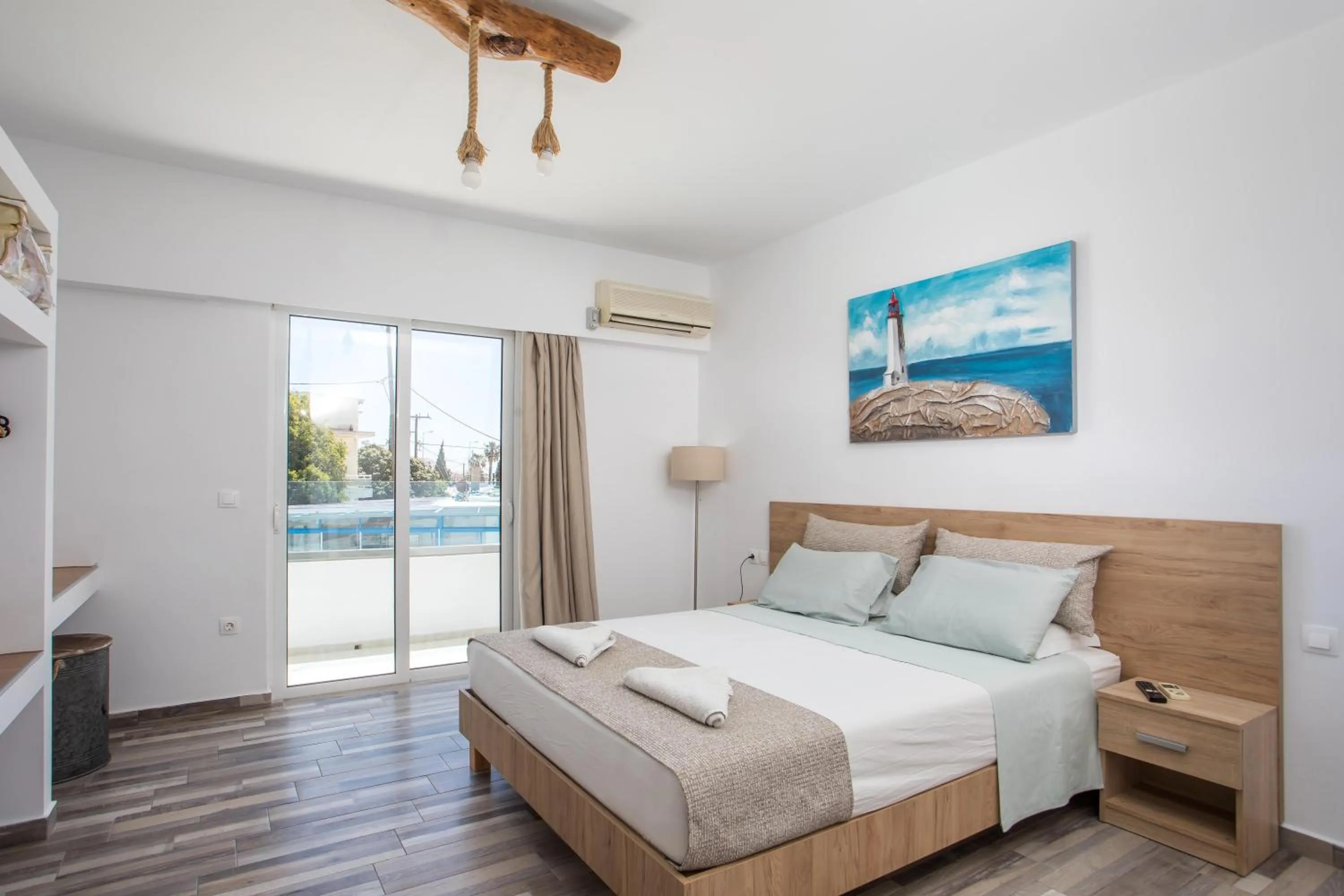 Bed in Lisabeth Apartments