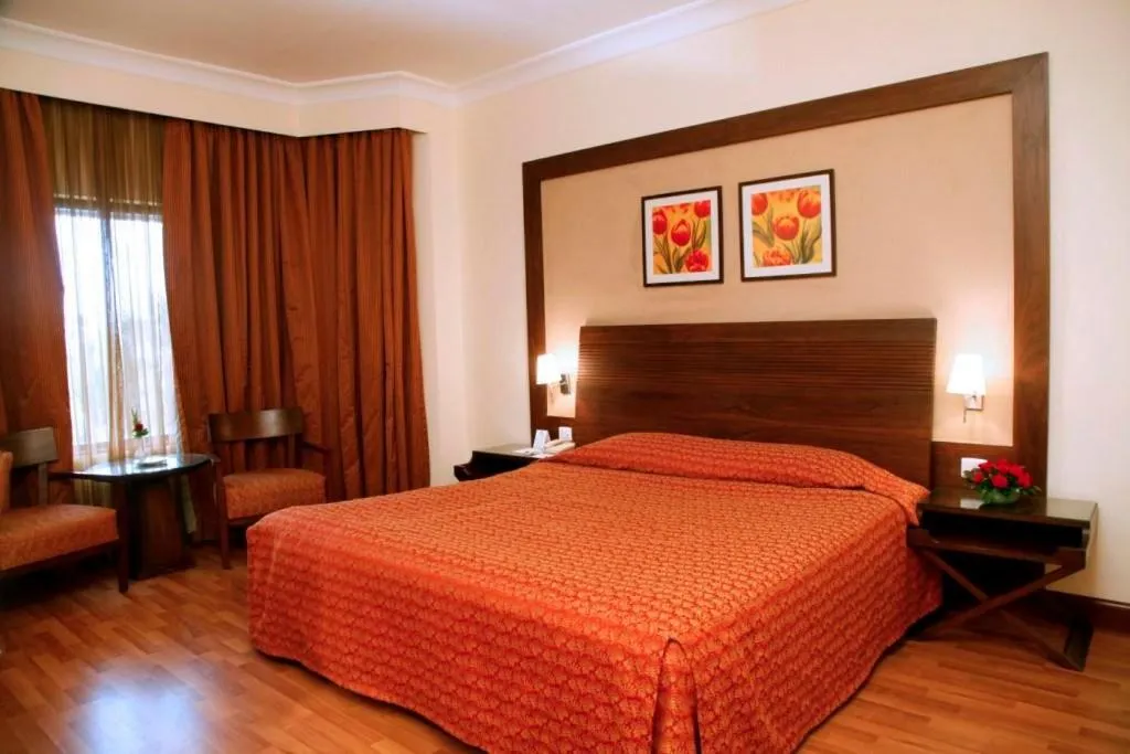 Bedroom, Bed in The Retreat Hotel & Convention Centre