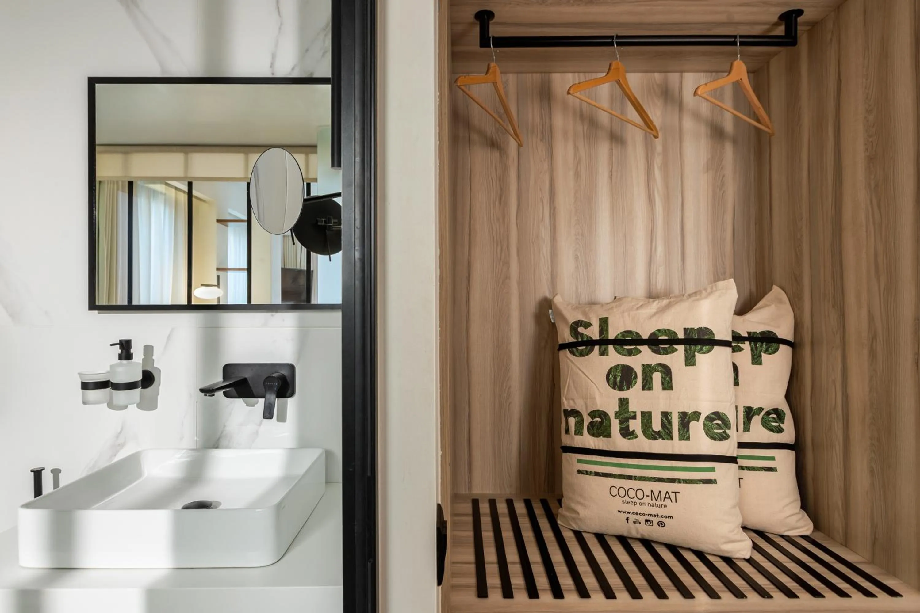 Decorative detail, Bed in The Residence Christokopidou Hotel & Spa