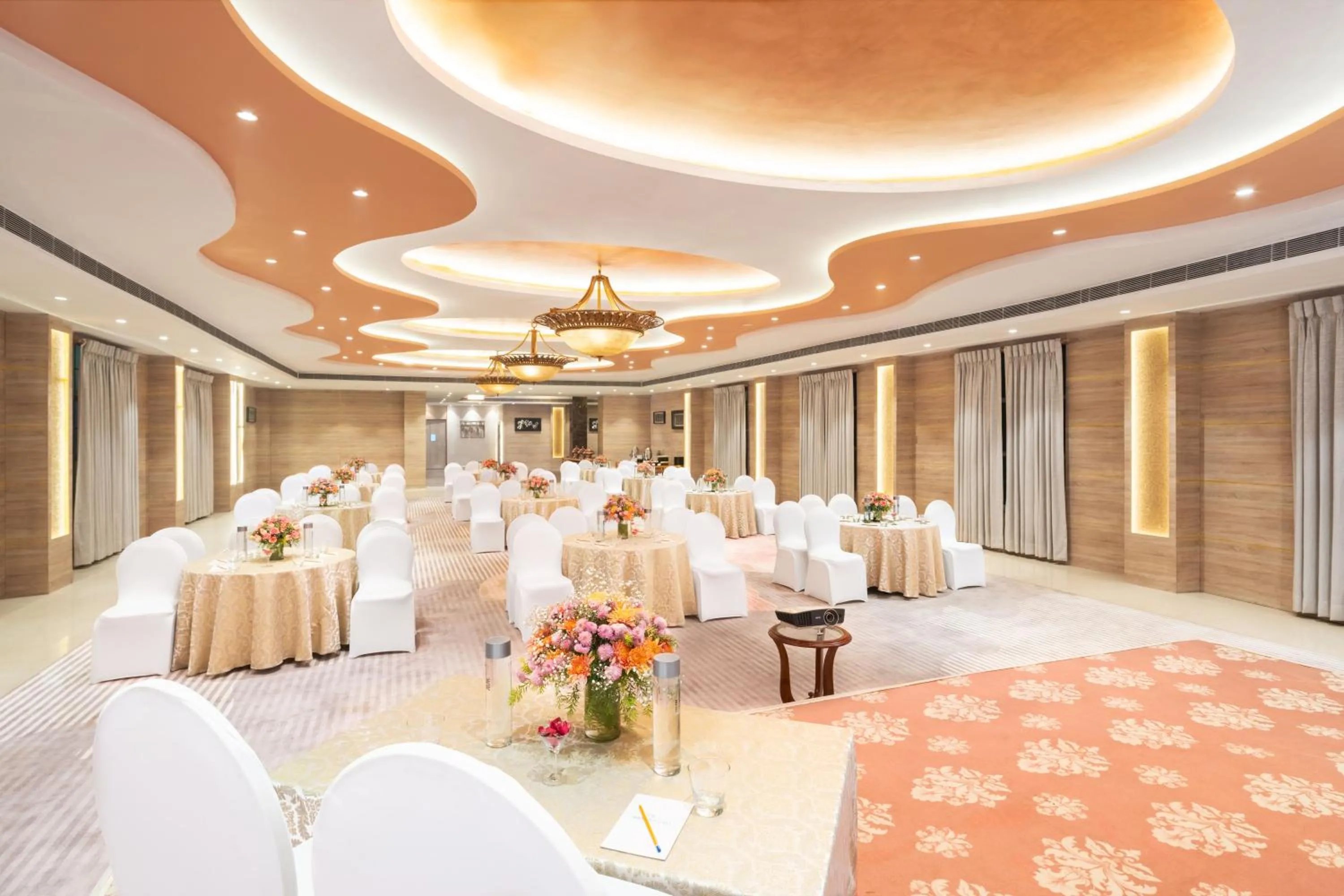 Nidhivan Sarovar Portico Vrindavan