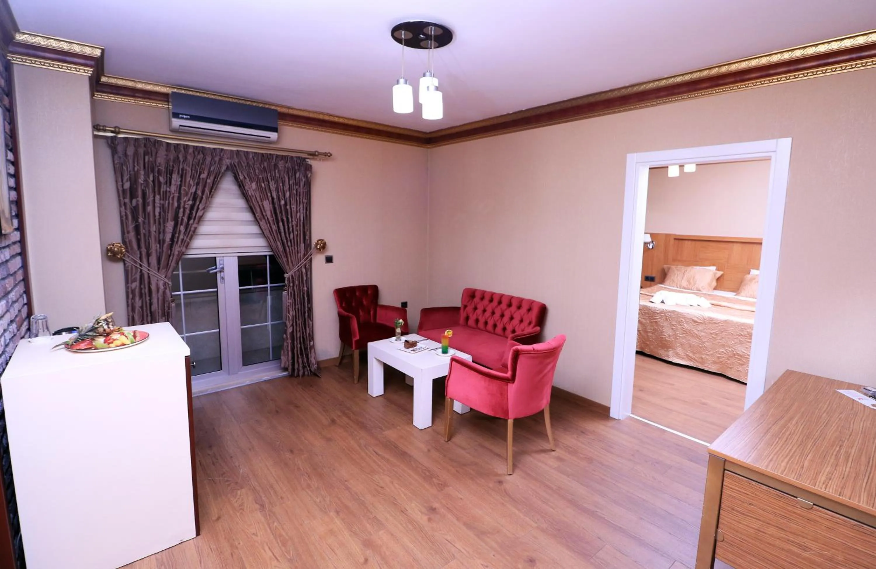 Living room, Bed in Marvell City Otel