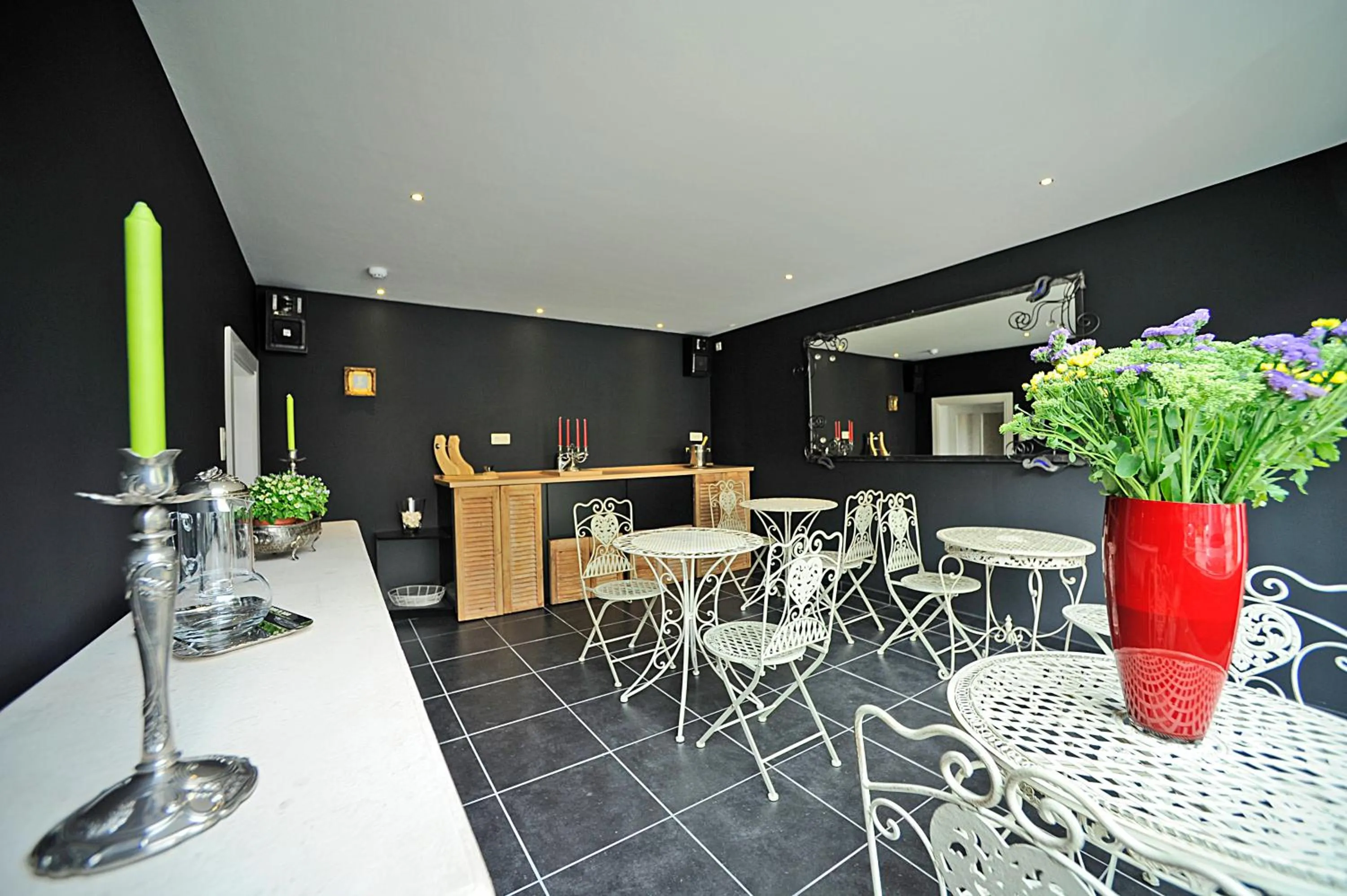 Restaurant/places to eat in B&B Expo 13