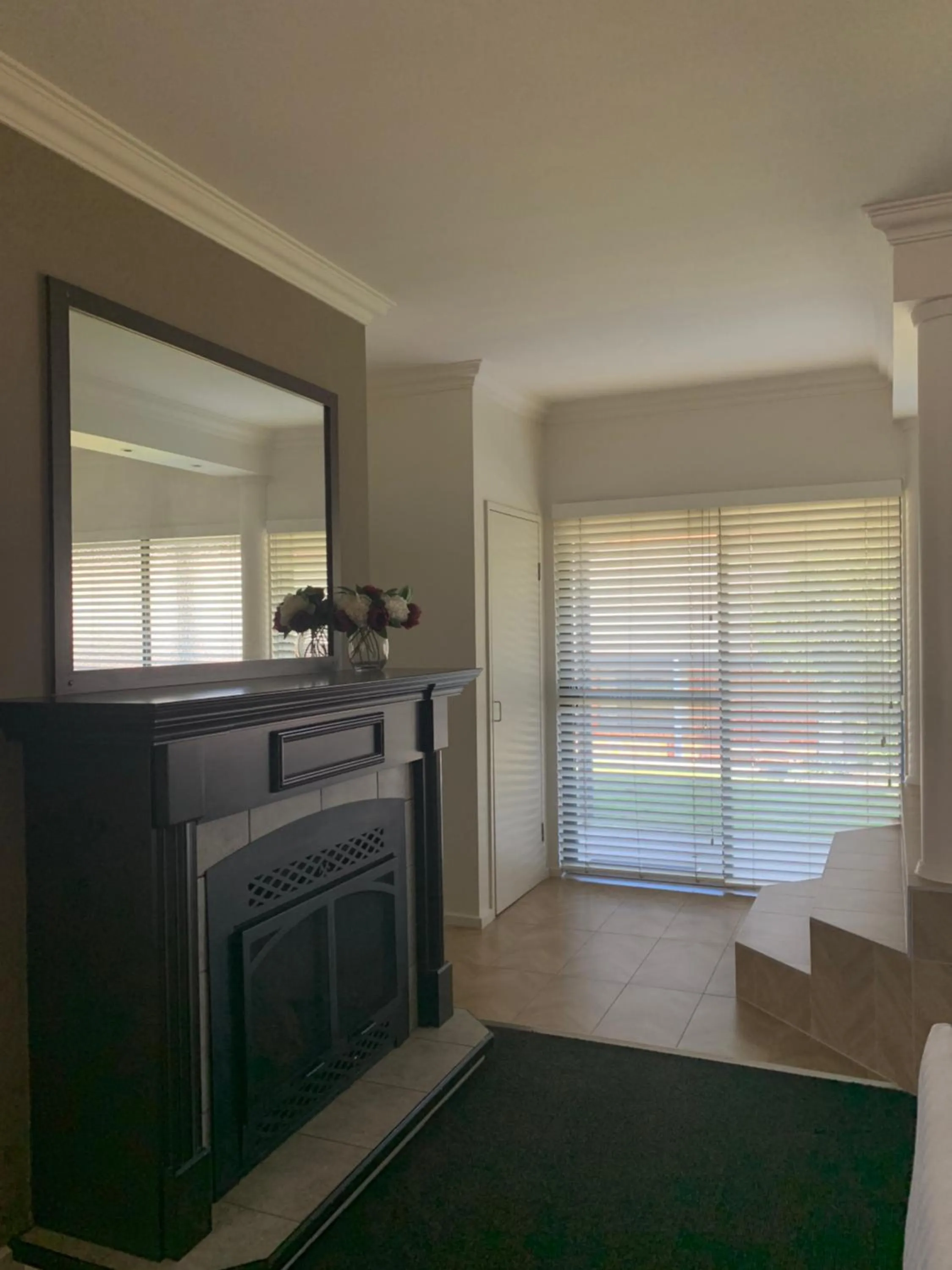 Bedroom in Blazing Stump Motel & Suites