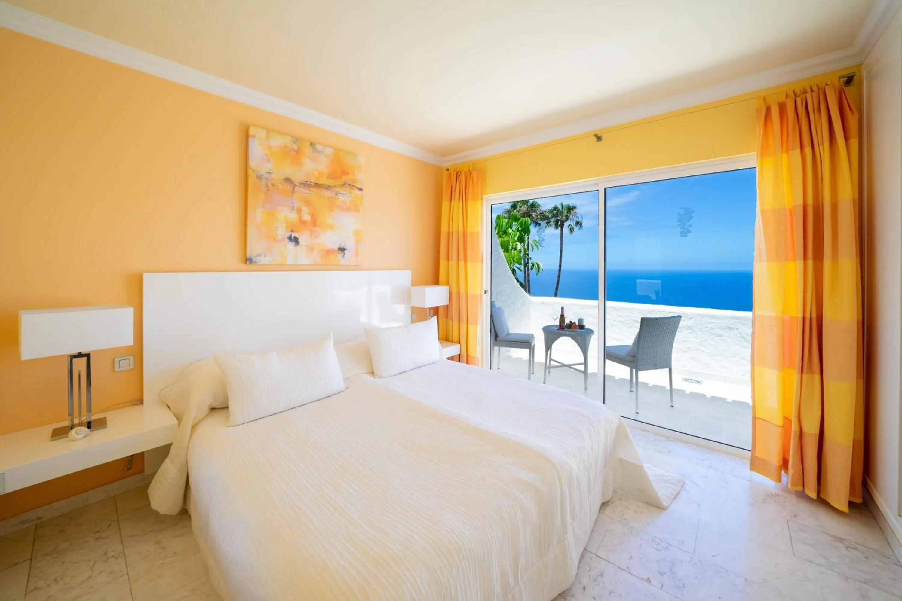 Bedroom, Bed in Jardin de la Paz