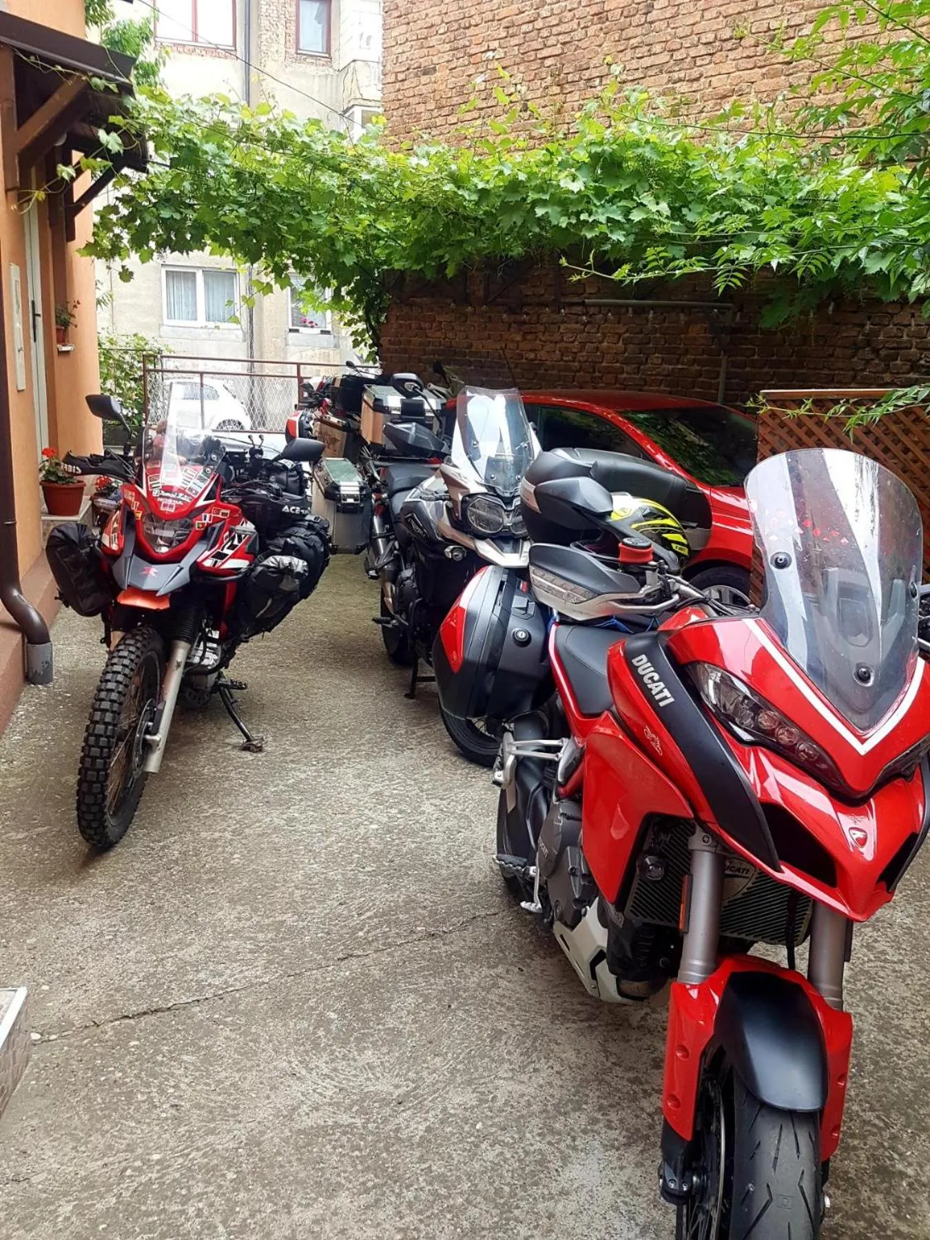 Parking in Pansion Centar