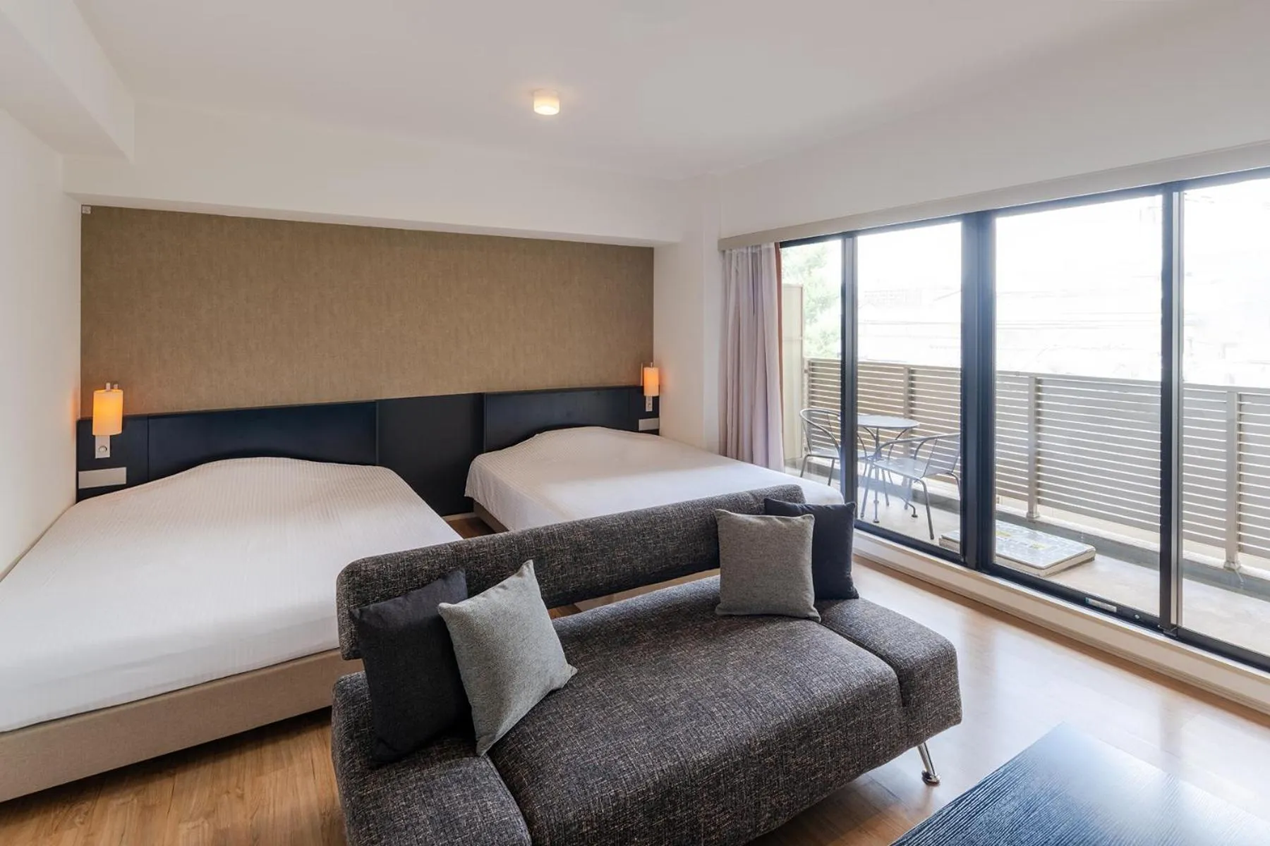 Photo of the whole room, Bed in Sakura Terrace