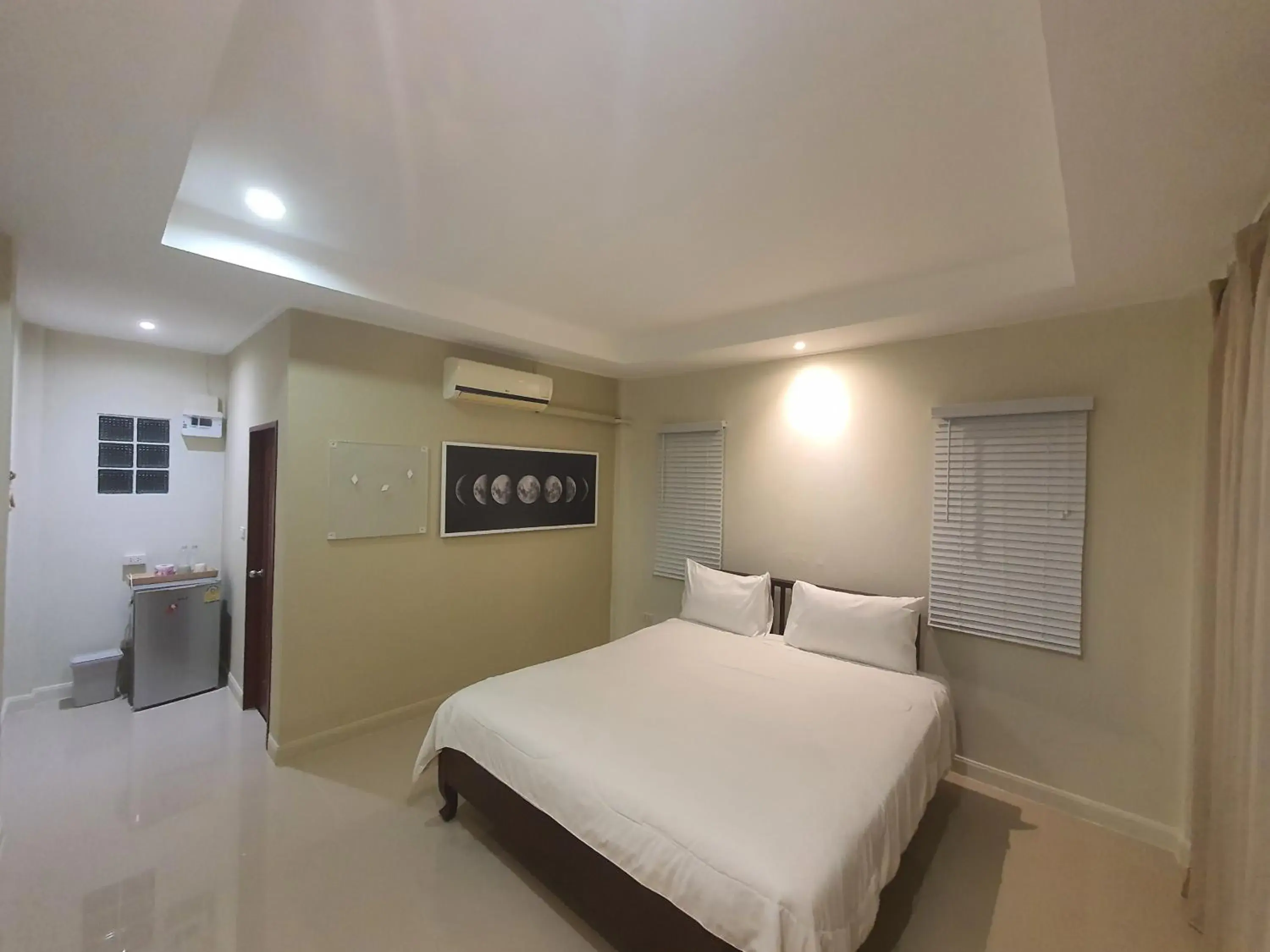 Deluxe Double or Twin Room in Aob-Oun Homestay Deluxe Double or Twin Room in Aob-Oun Homestay