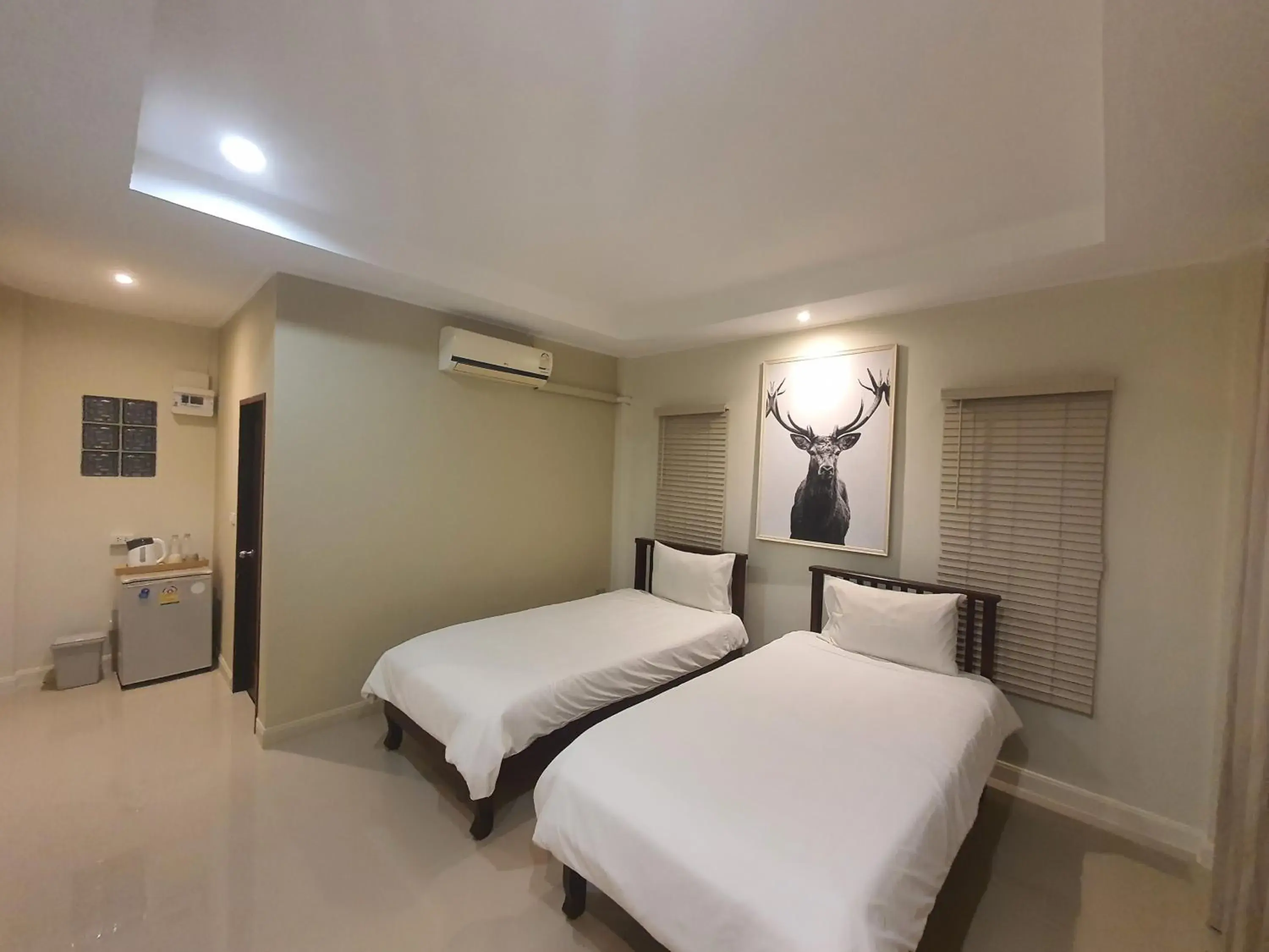Deluxe Double or Twin Room in Aob-Oun Homestay Deluxe Double or Twin Room in Aob-Oun Homestay