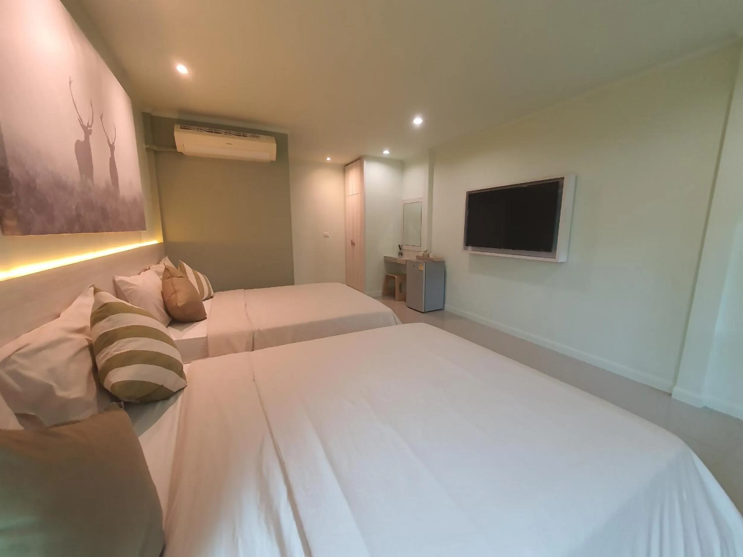 Photo of the whole room, Bed in Aob-Oun Homestay