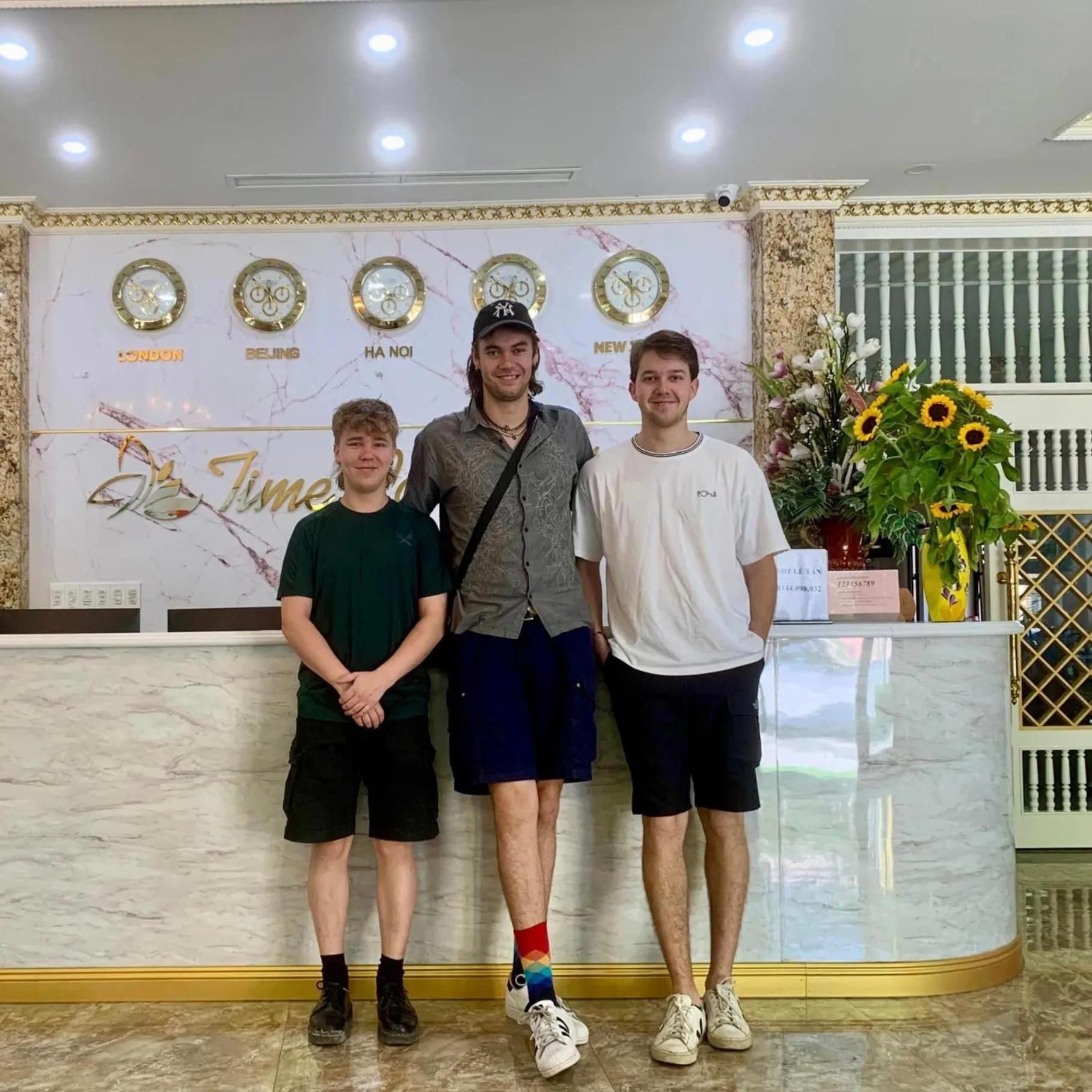 group of guests in Khách sạn Time Lotus Hạ Long