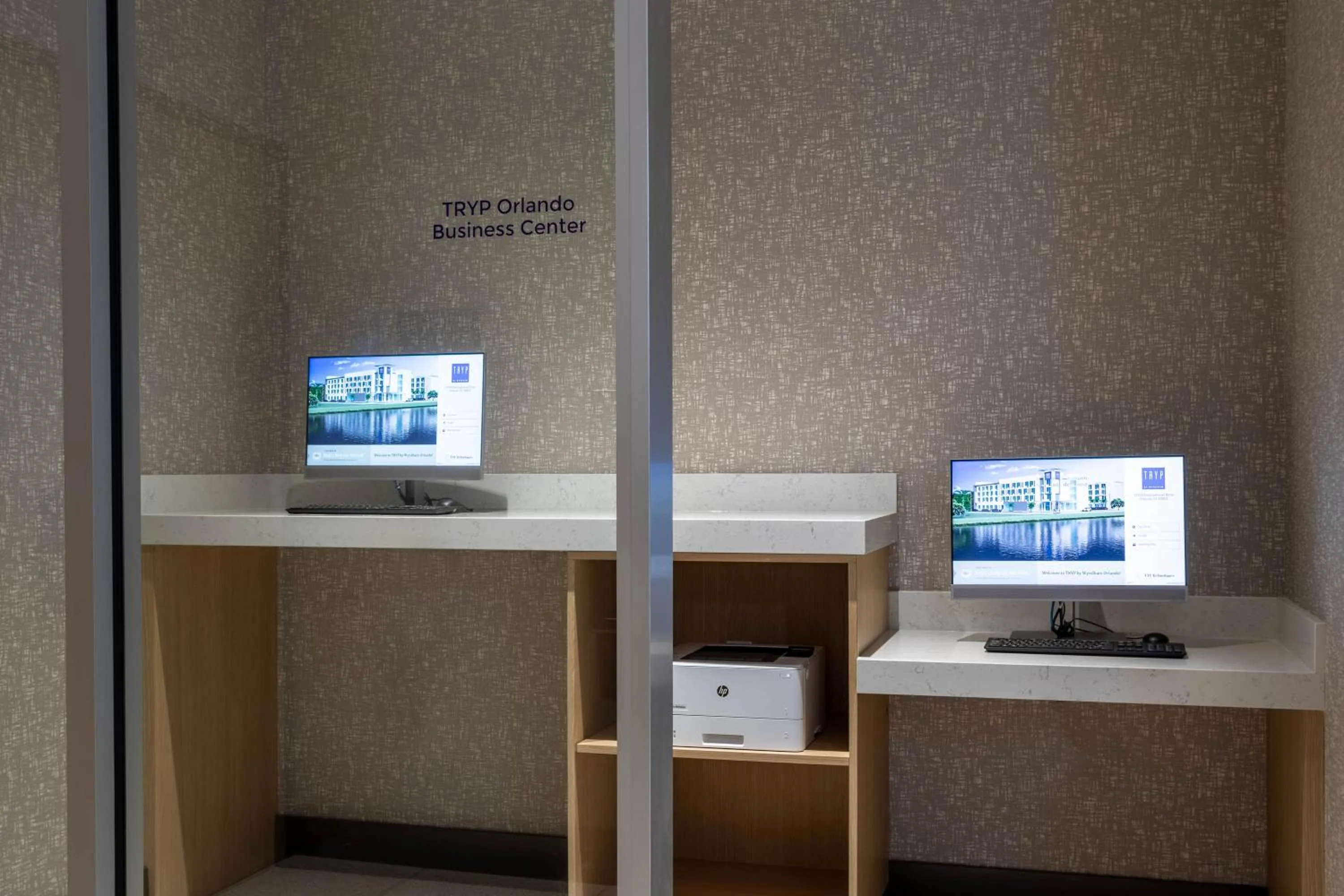 Business facilities in TRYP by Wyndham Orlando
