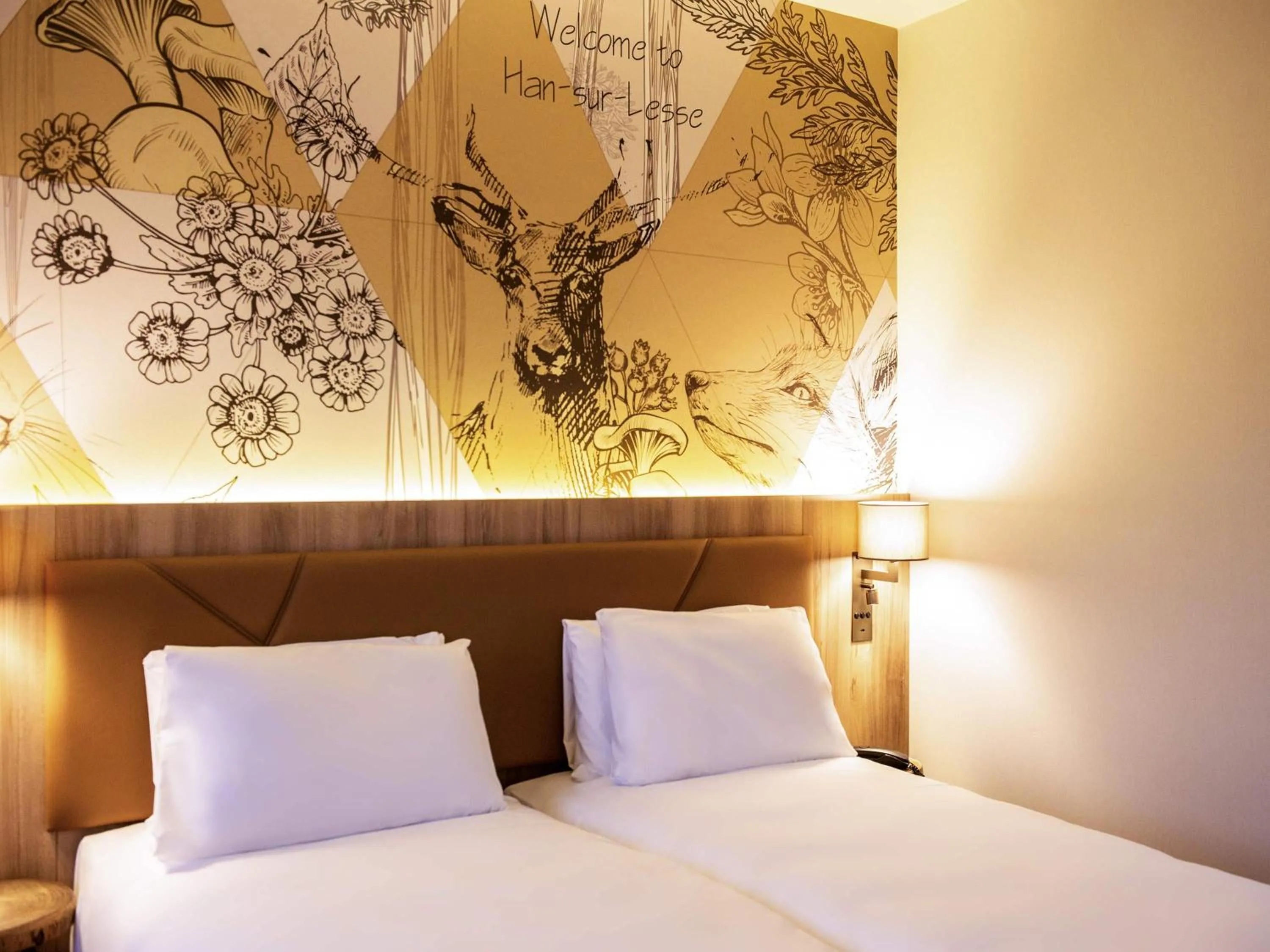 Bedroom, Bed in Mercure Han-sur-Lesse