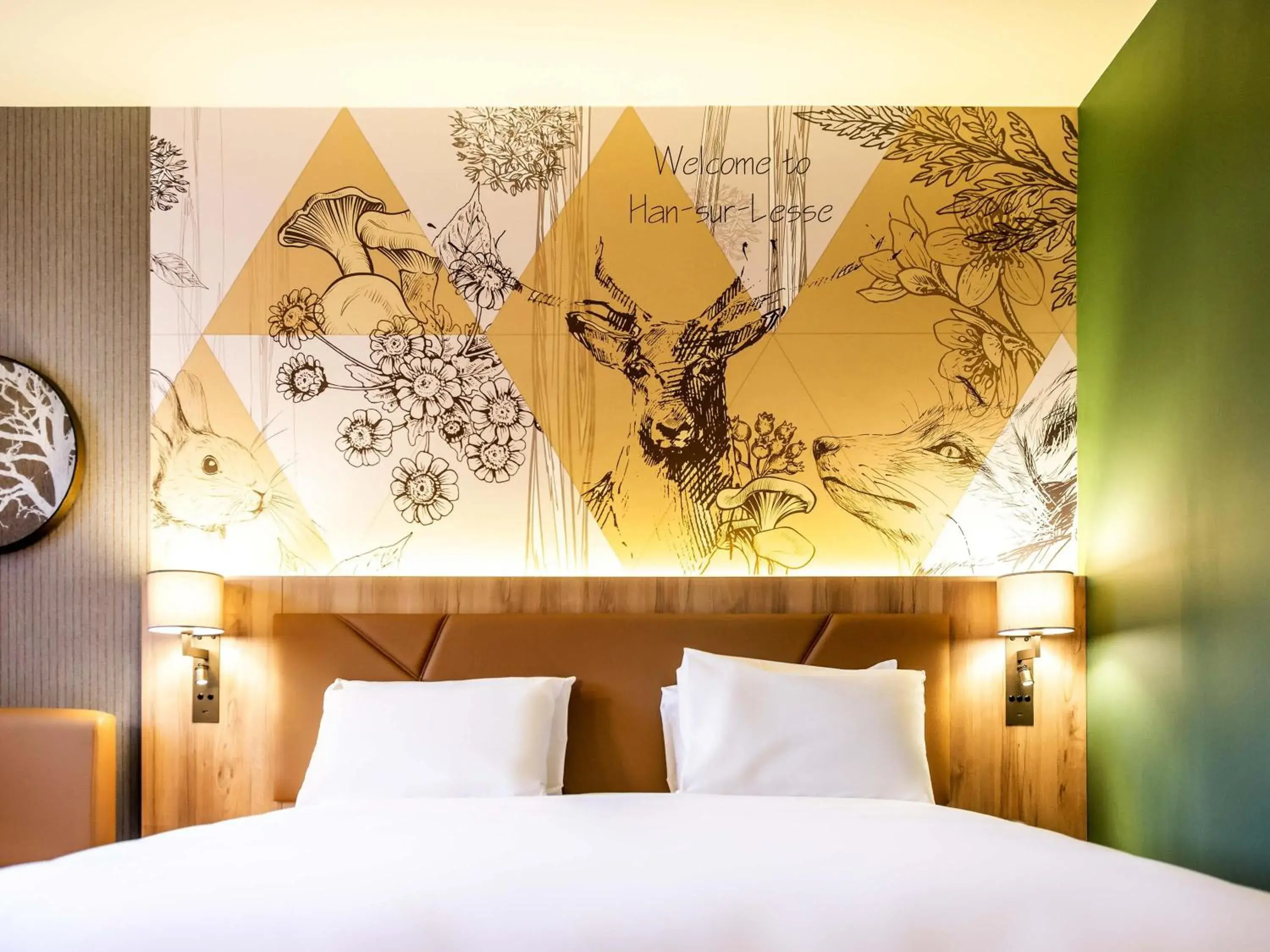 King Suite with Bunk Bed in Mercure Han-sur-Lesse King Suite with Bunk Bed in Mercure Han-sur-Lesse