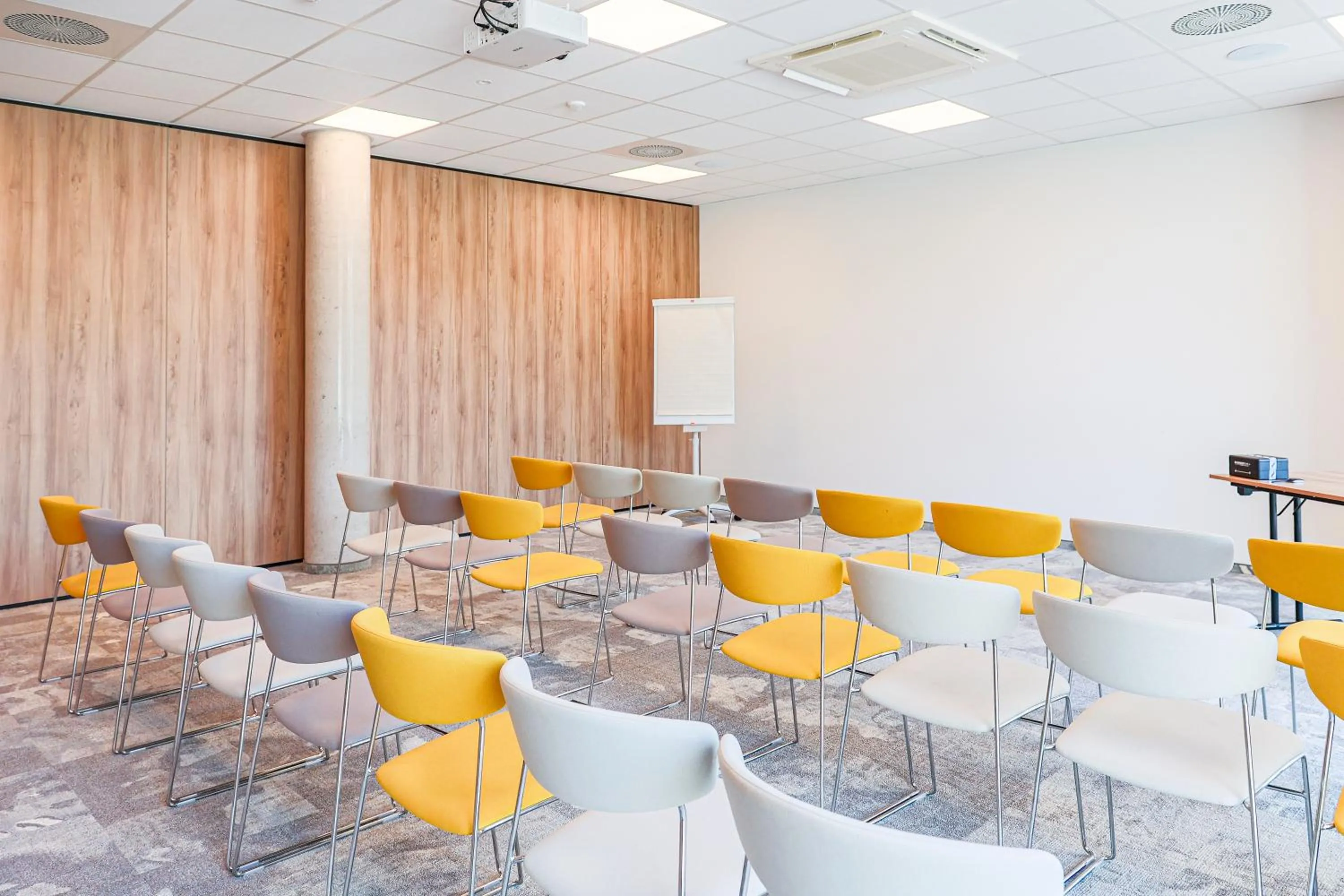 Business facilities in Mercure Han-sur-Lesse