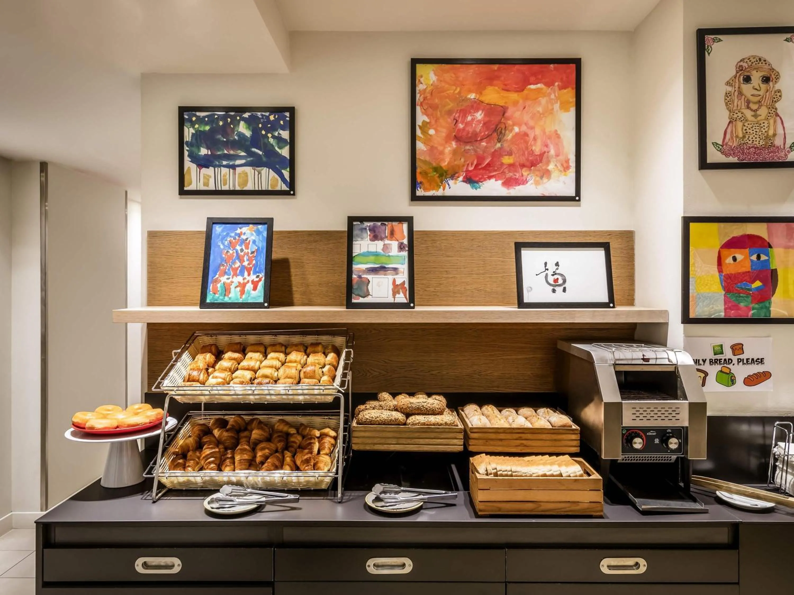 Breakfast in ibis Styles Barcelona Centre