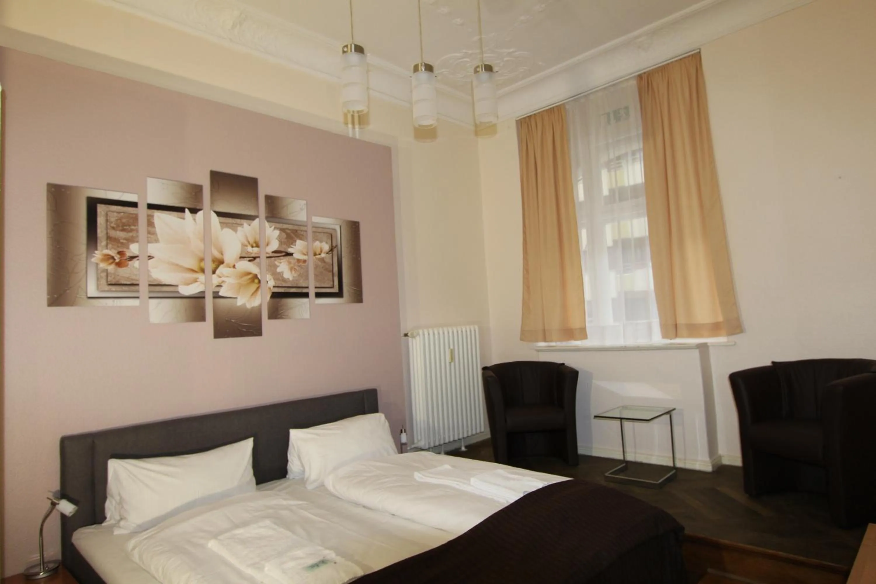 Photo of the whole room, Bed in Hotel Elegia am Kurfürstendamm