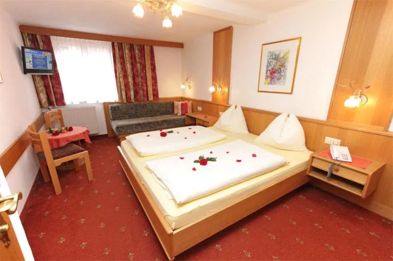 Photo of the whole room, Bed in Hotel Mitterer