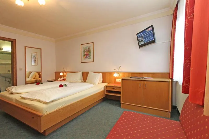 Photo of the whole room, Bed in Hotel Mitterer