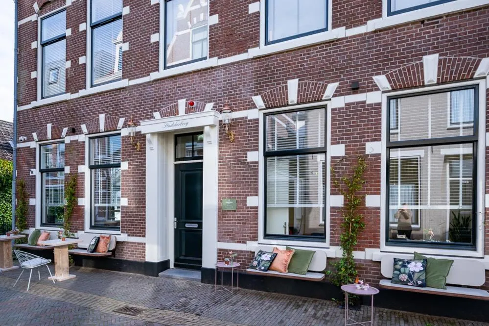 Facade/entrance in Boutique Hotel - de Stadsherberg Alphen