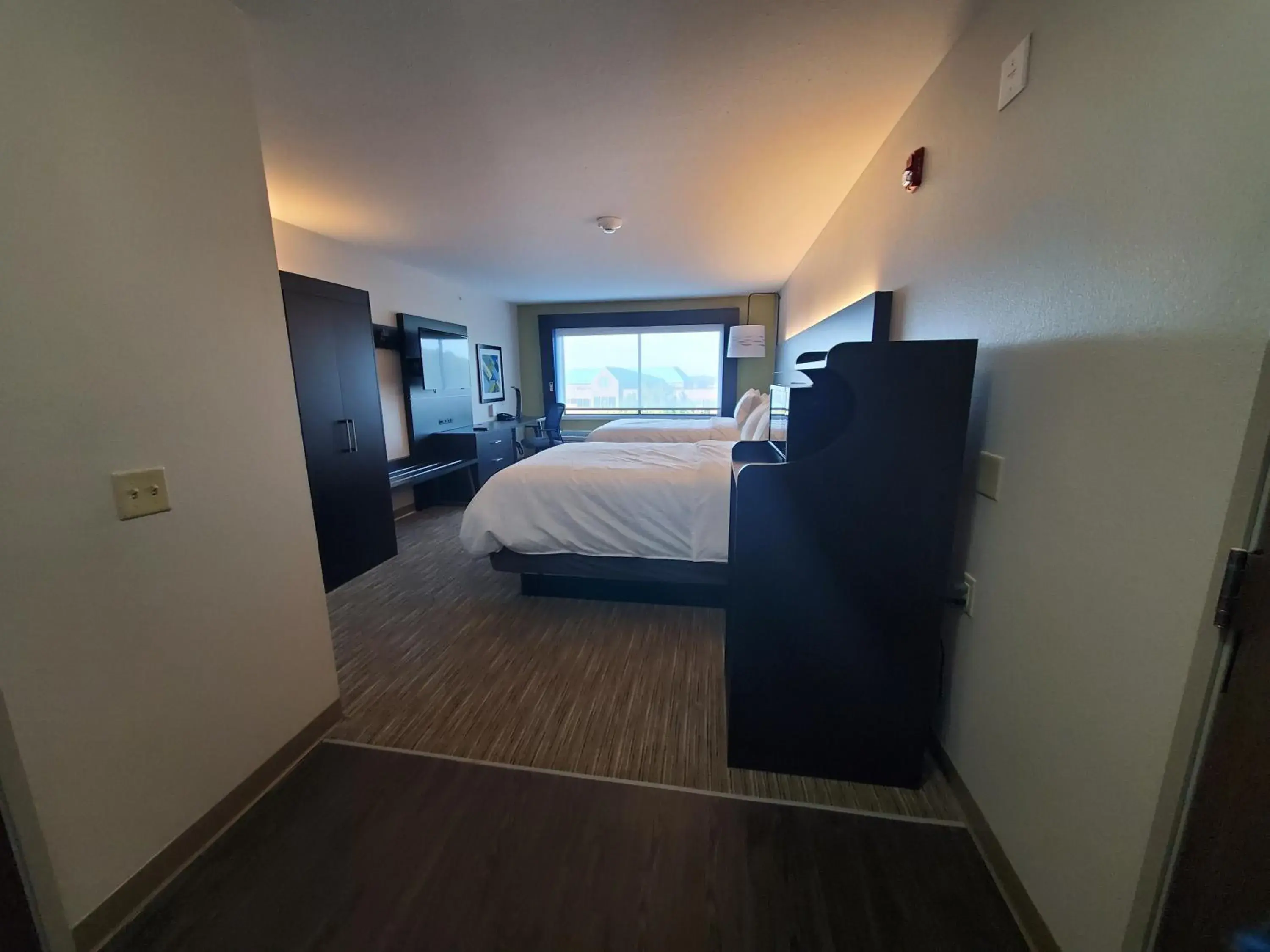 Queen Room with Two Queen Beds - Mobility Access Tub/Non-Smoking in Holiday Inn Express & Suites - Harrisburg S - Mechanicsburg by IHG Queen Room with Two Queen Beds - Mobility Access Tub/Non-Smoking in Holiday Inn Express & Suites - Harrisburg S - Mechanicsburg by IHG